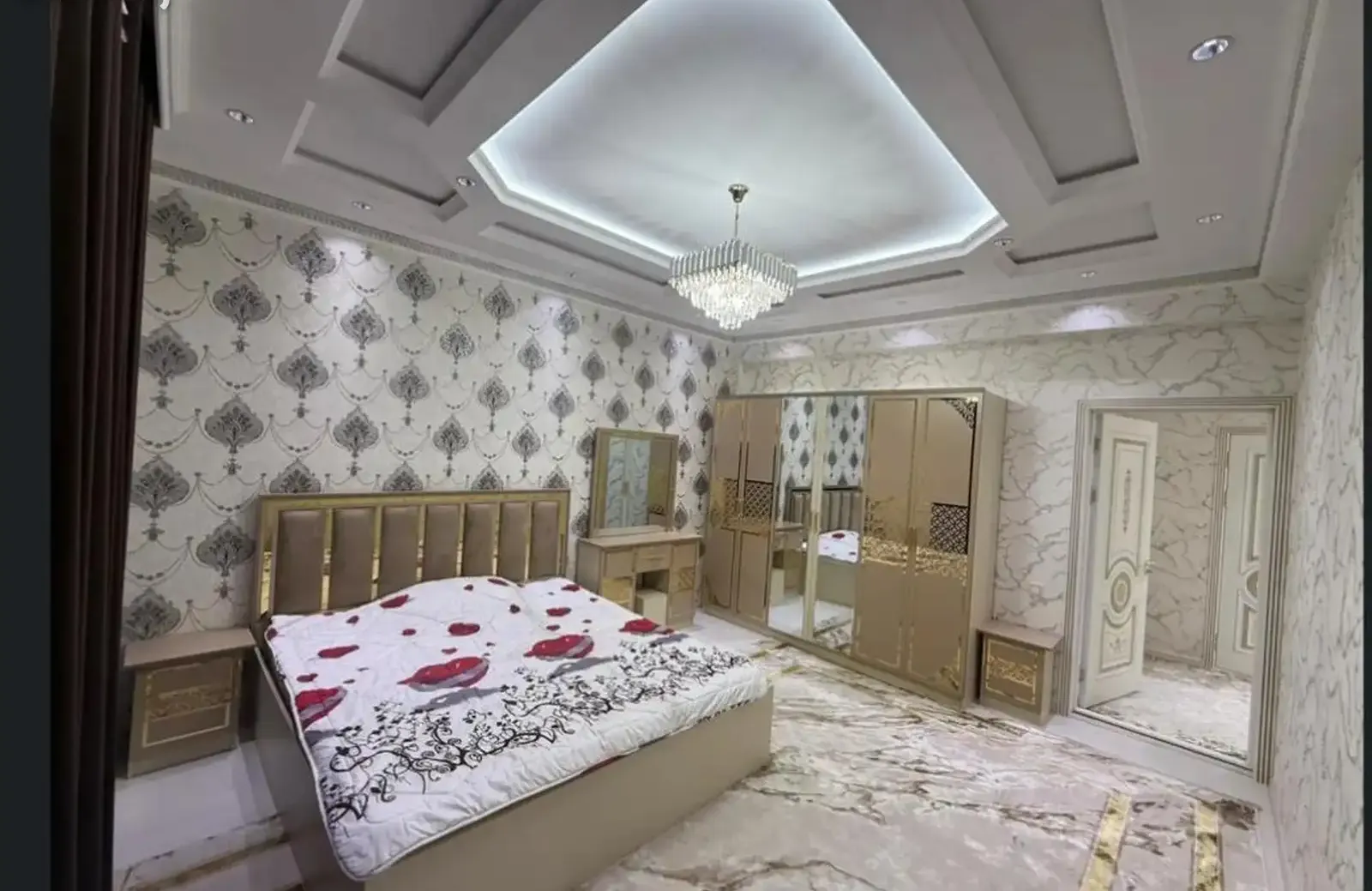2-комн. квартира, 4 этаж, 106м², И Сомони пушкин 33