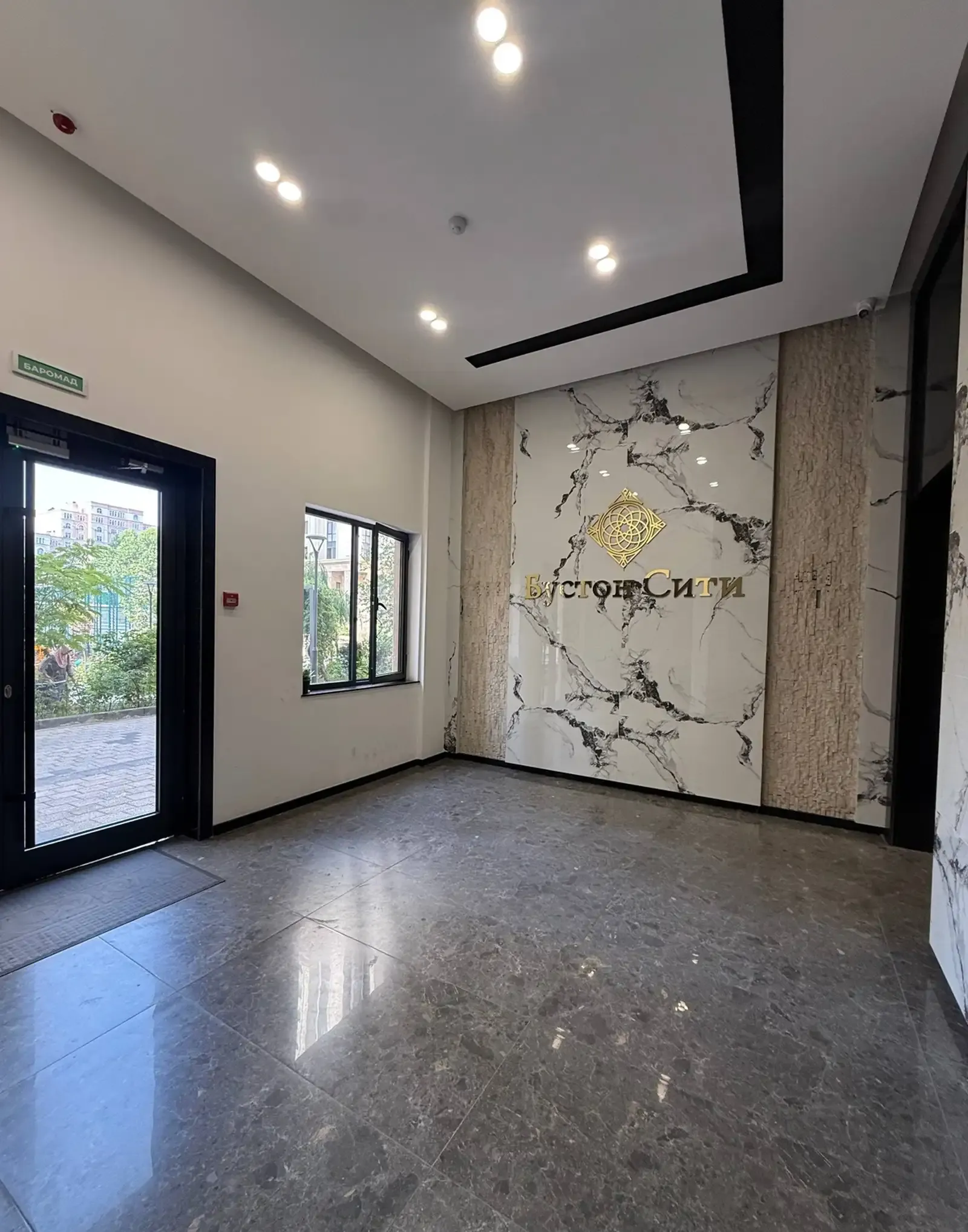 2-комн. квартира, 3 этаж, 56 м², Шохмансур, Бустон