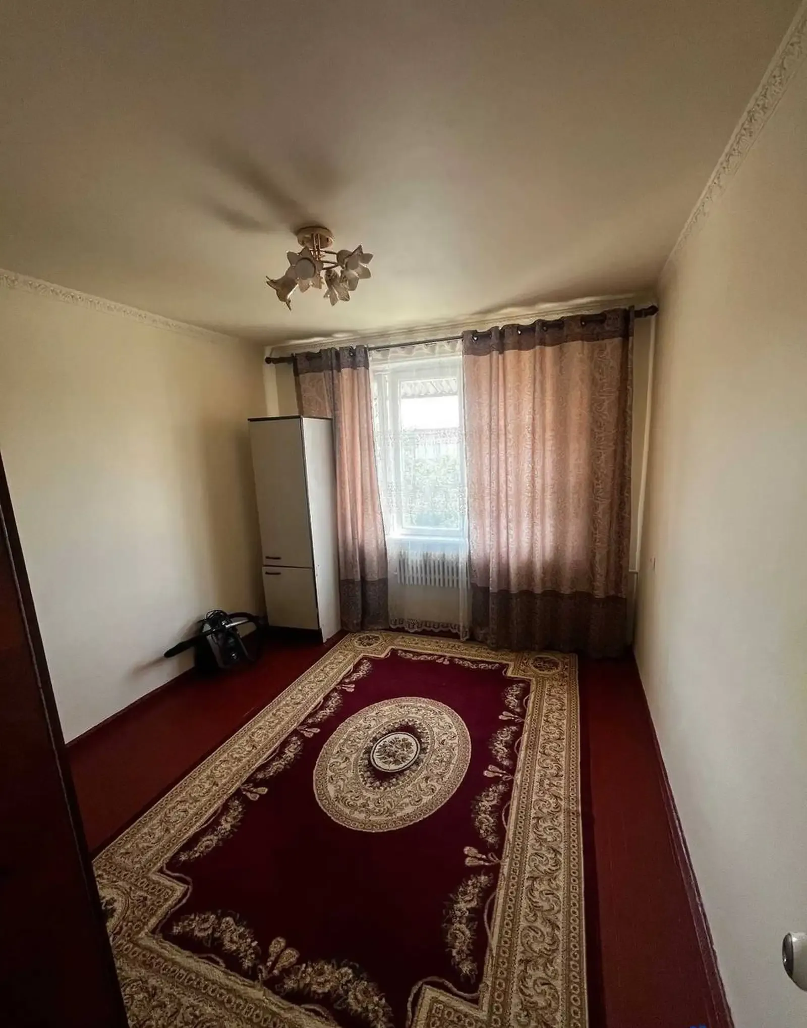 4-комн. квартира, 4 этаж, 83 м², Фирдавси, Гипрозем