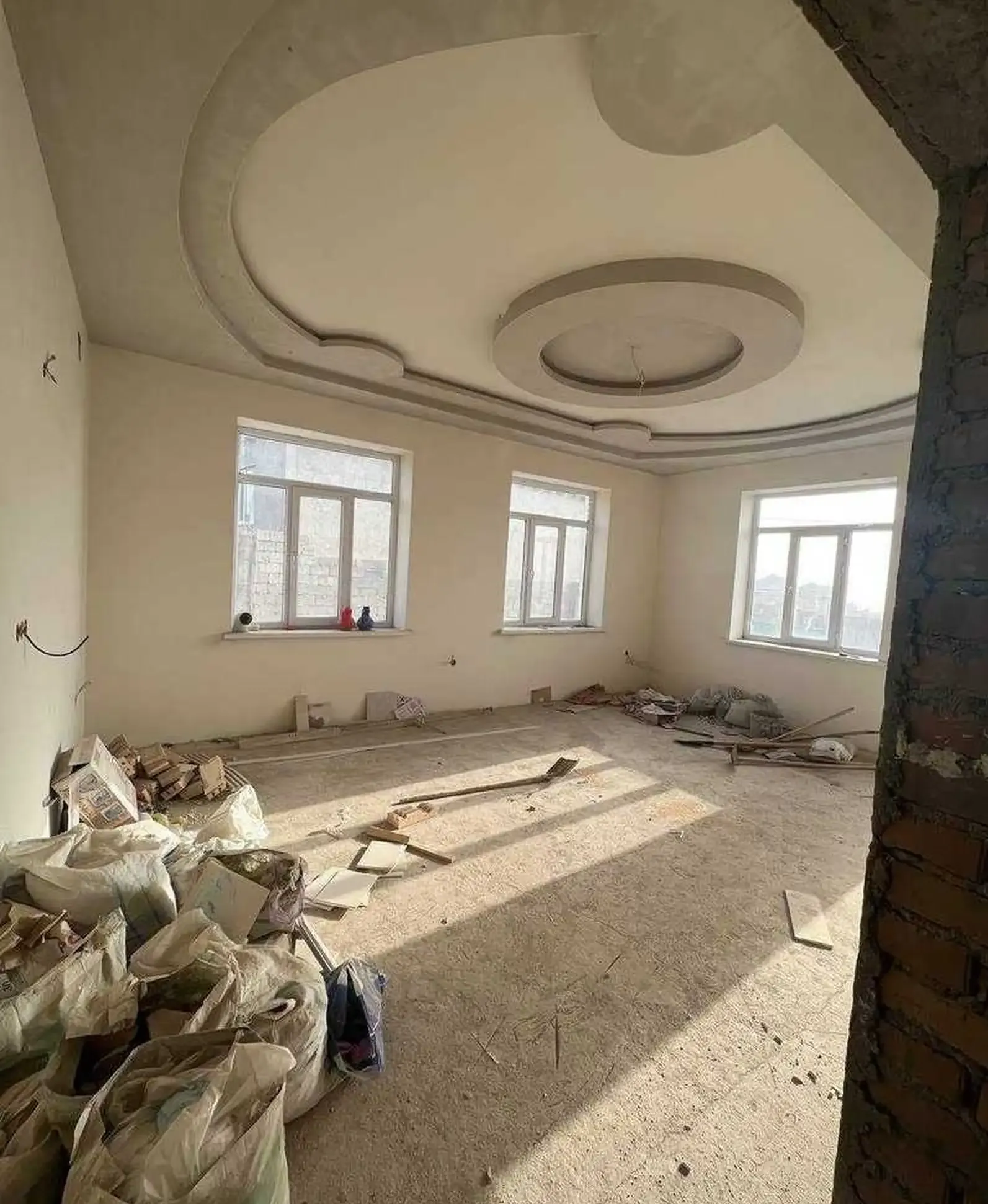 2 этажный, 10-комн. дом, 1200 м², 12 соток, Шохмансур
