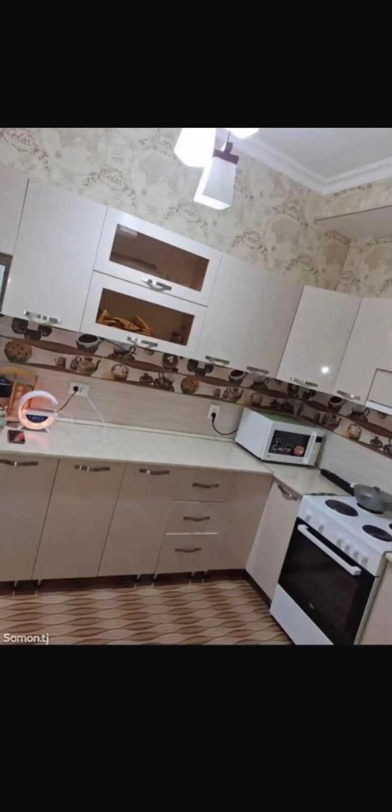 2-комн. квартира, 10 этаж, 70м², Ваданасос