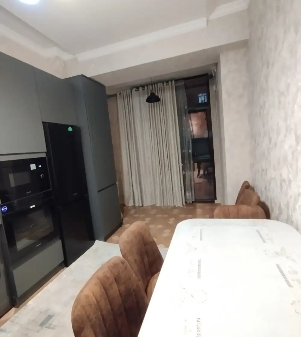 2-комн. квартира, 8 этаж, 68м², Шохмансур
