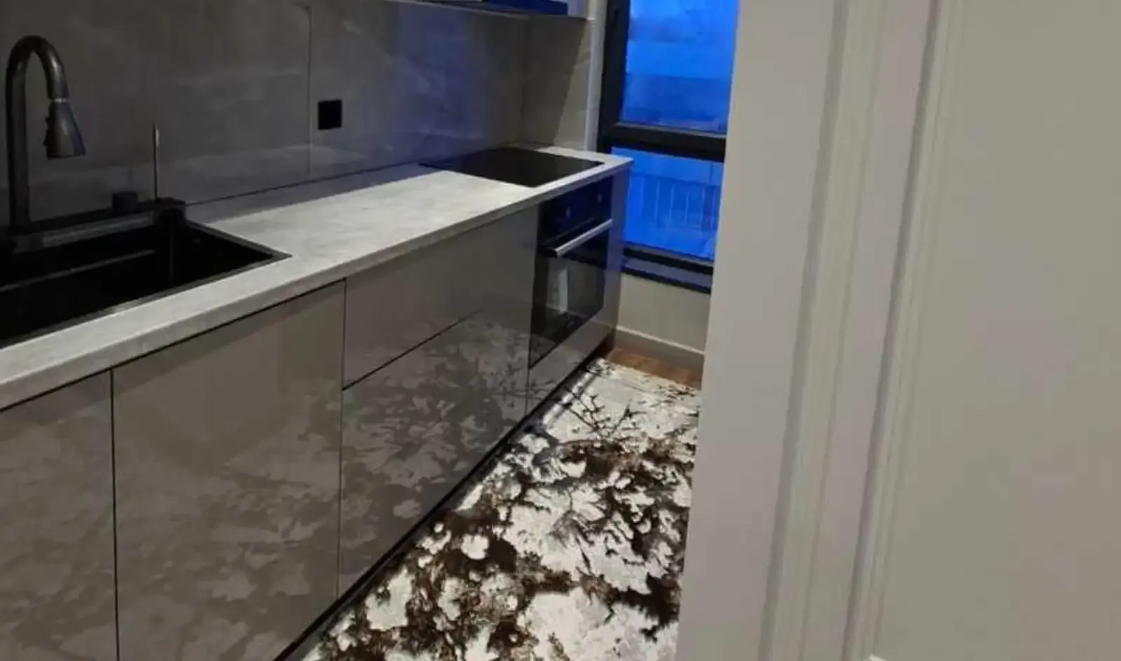 3-комн. квартира, 4 этаж, 80 м², 33мкр