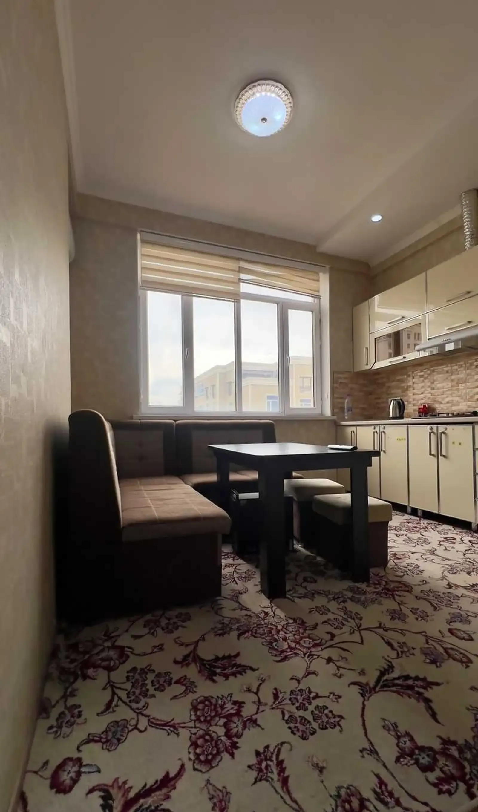 2-комн. квартира, 13 этаж, 65м², Гранд.Отел