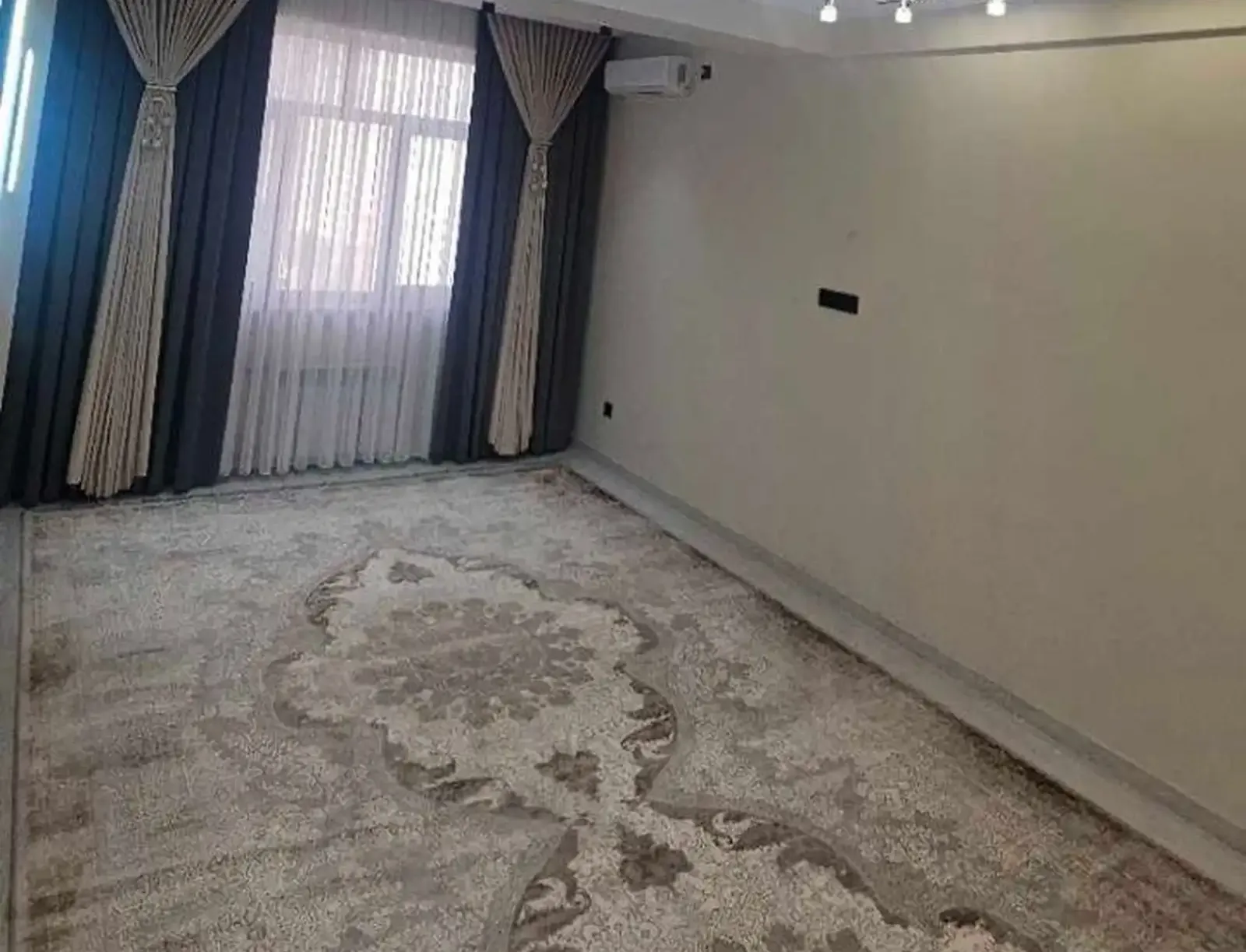 2-комн. квартира, 12 этаж, 51 м², Исмоили Сомони