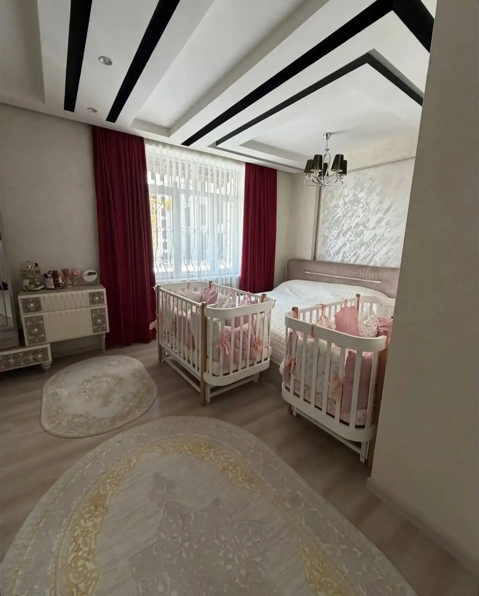 3-комн. квартира, 5 этаж, 128 м², Дом печать