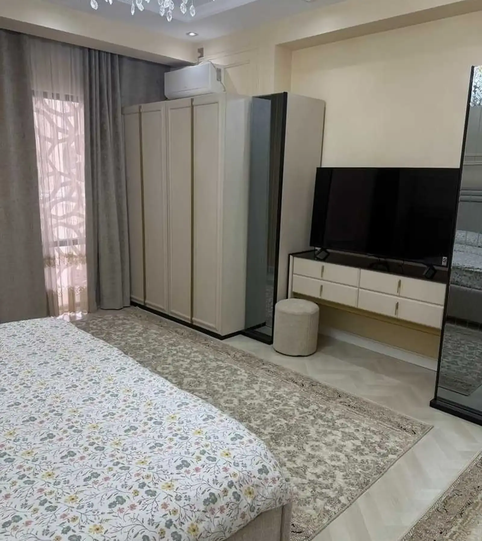 5-комн. квартира, 4 этаж, 220м², доми Баракат, путовский
