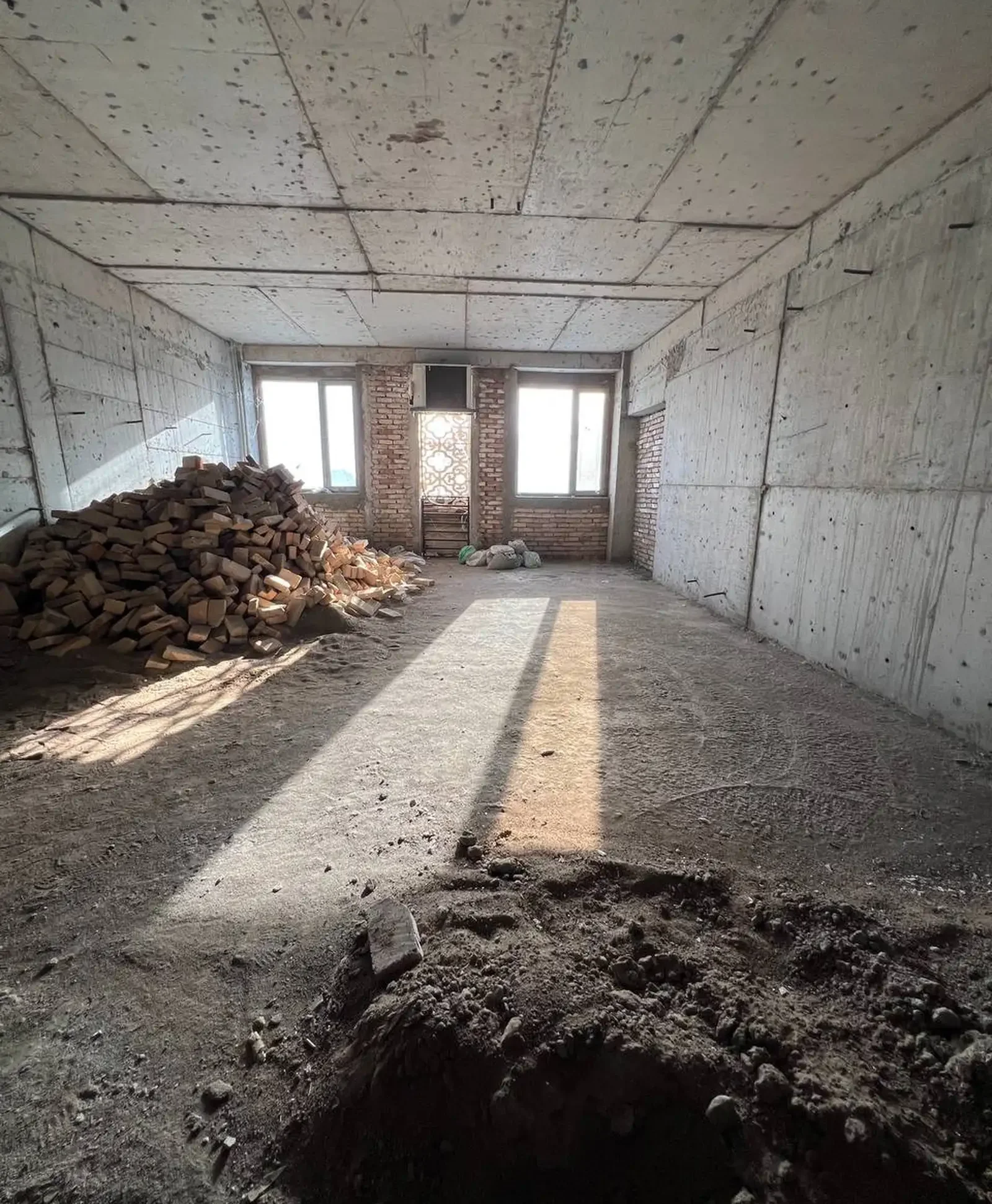 3-комн. квартира, 18 этаж, 132 м², Исмоили Сомони Цум Шохпалас