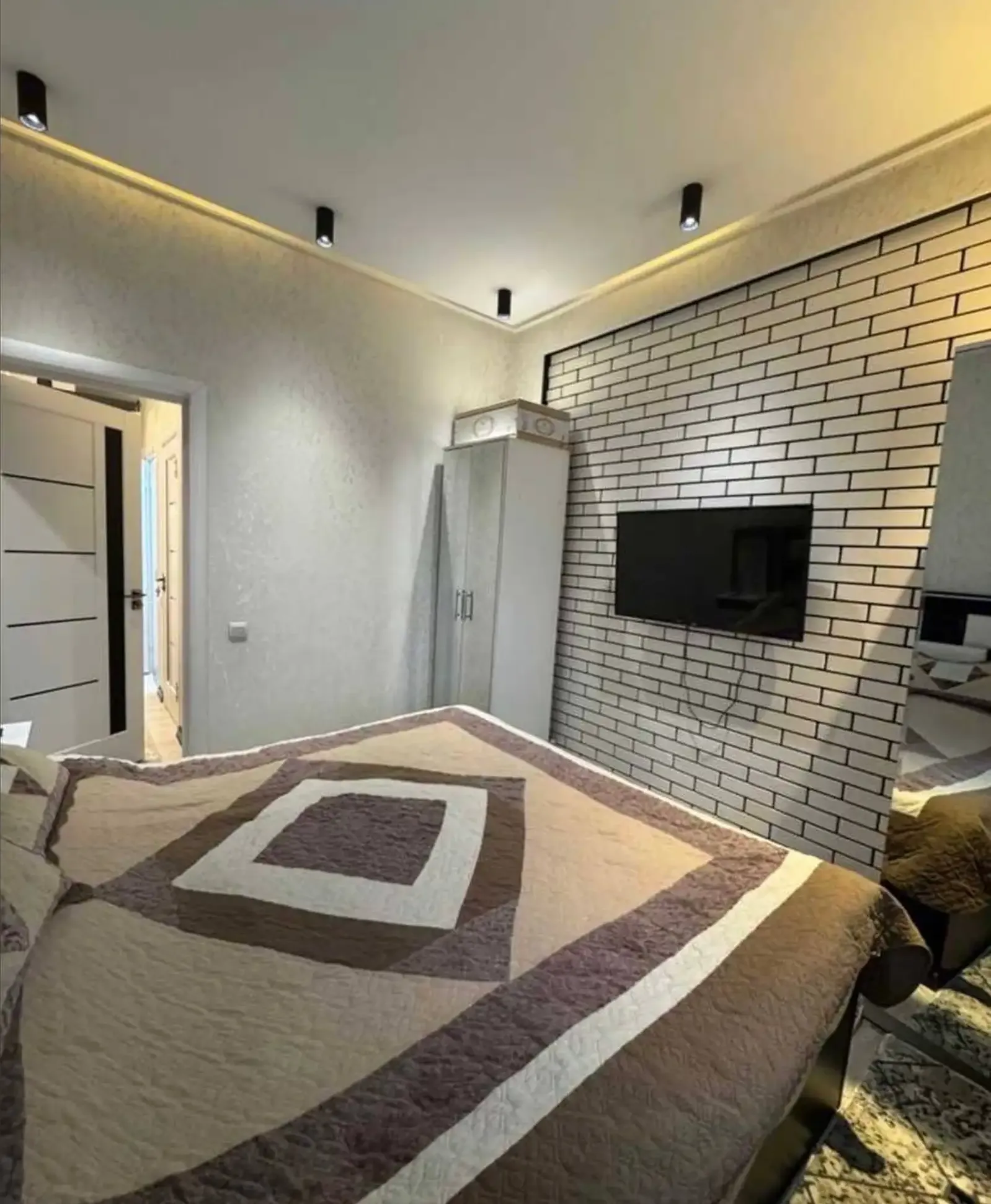 2-комн. квартира, 9 этаж, 60 м², Сино