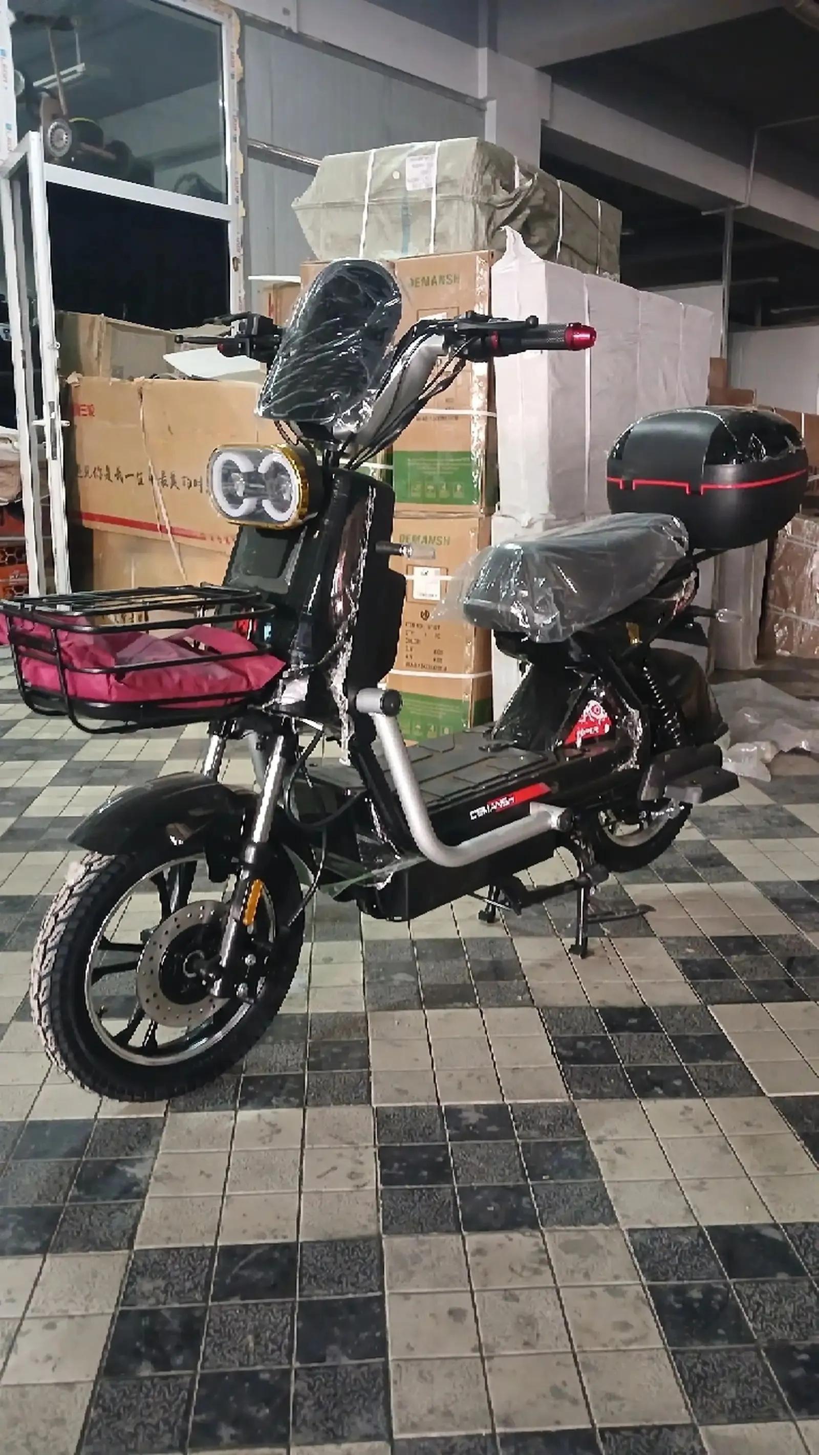 Электроскутер деманш