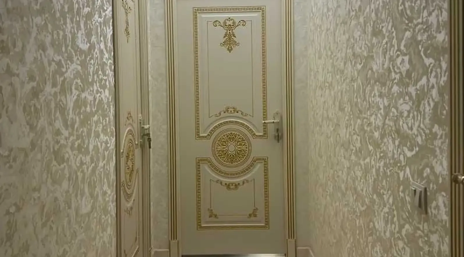 2-комн. квартира, 17 этаж, 73 м², Фирдавси