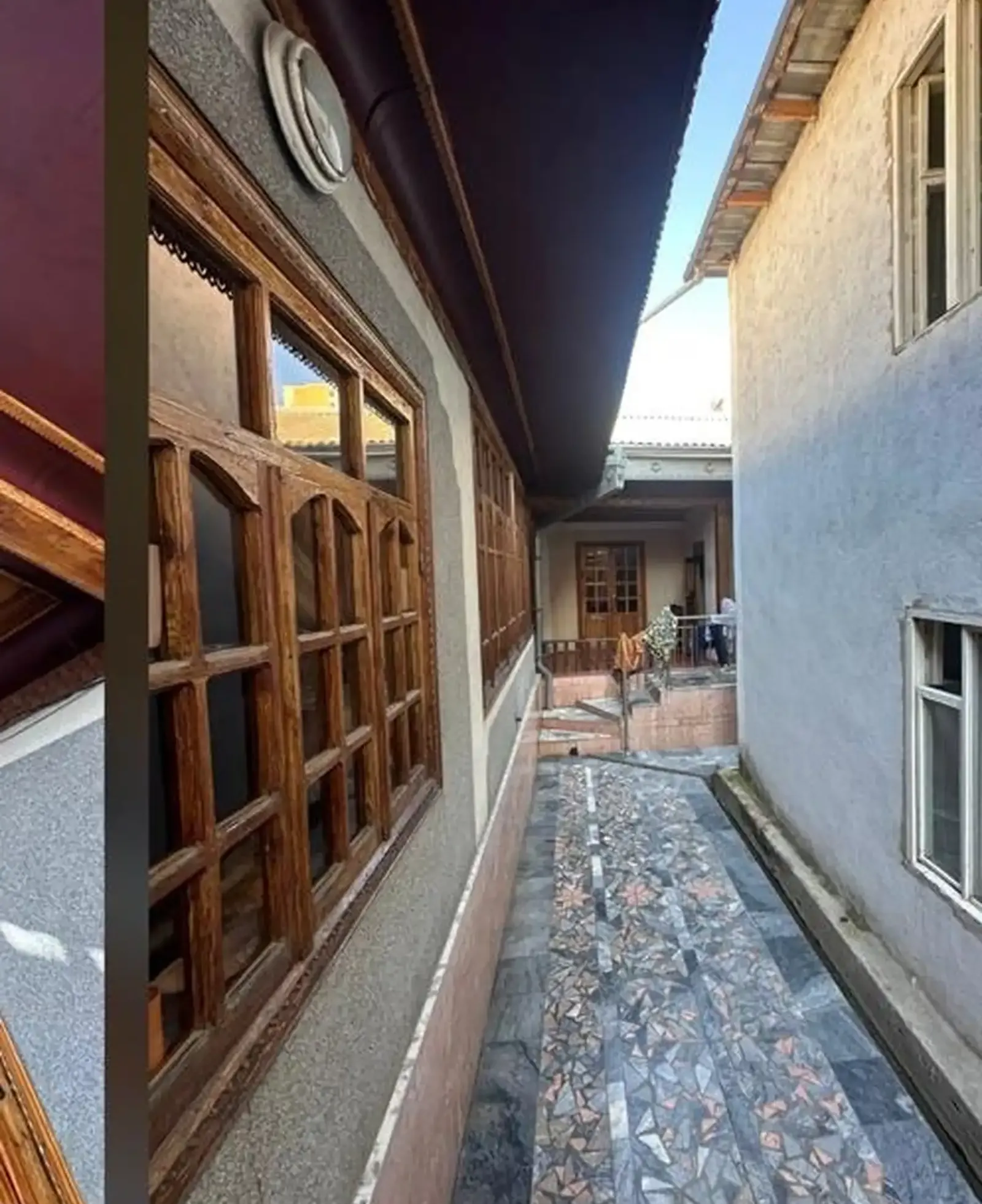 2-этажный, 18 комнатный дом, 400 м² м², Сино