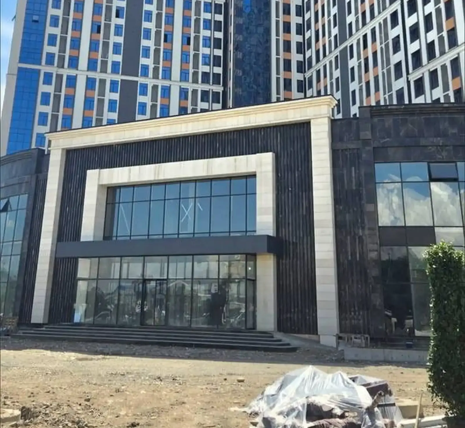 2-к квартира, 19 этаж, 74 м², Фирдавси,Автоцентр