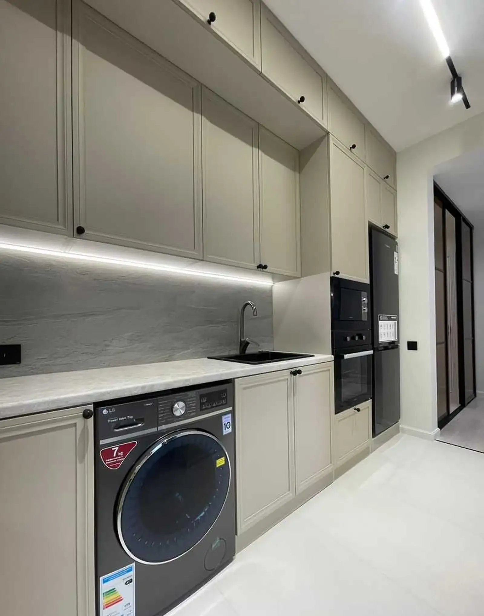 3-комн. квартира, 14 этаж, 121 м², Старый Аэропорт