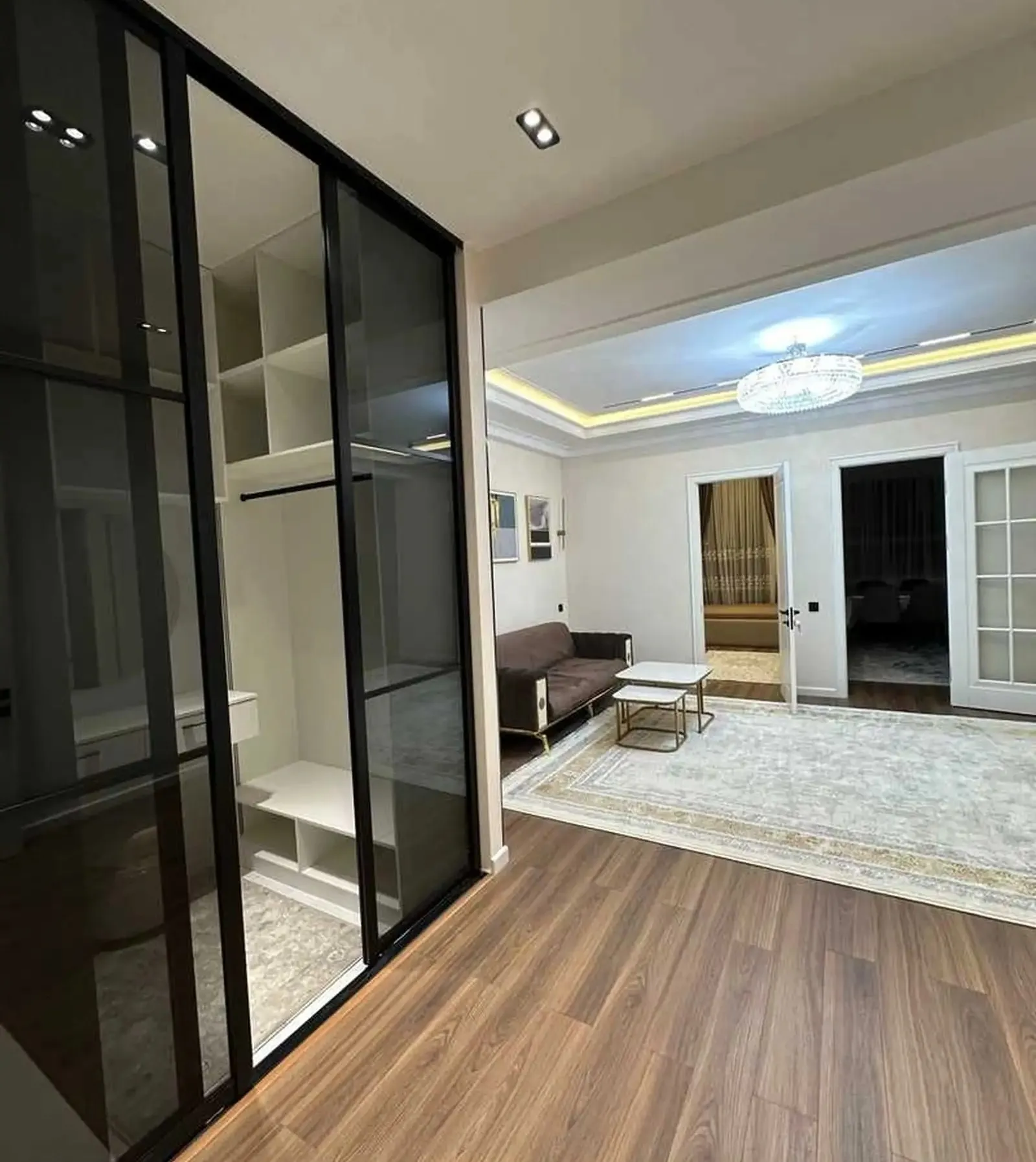 2-комн. квартира, 12 этаж, 62м², Славянский университет