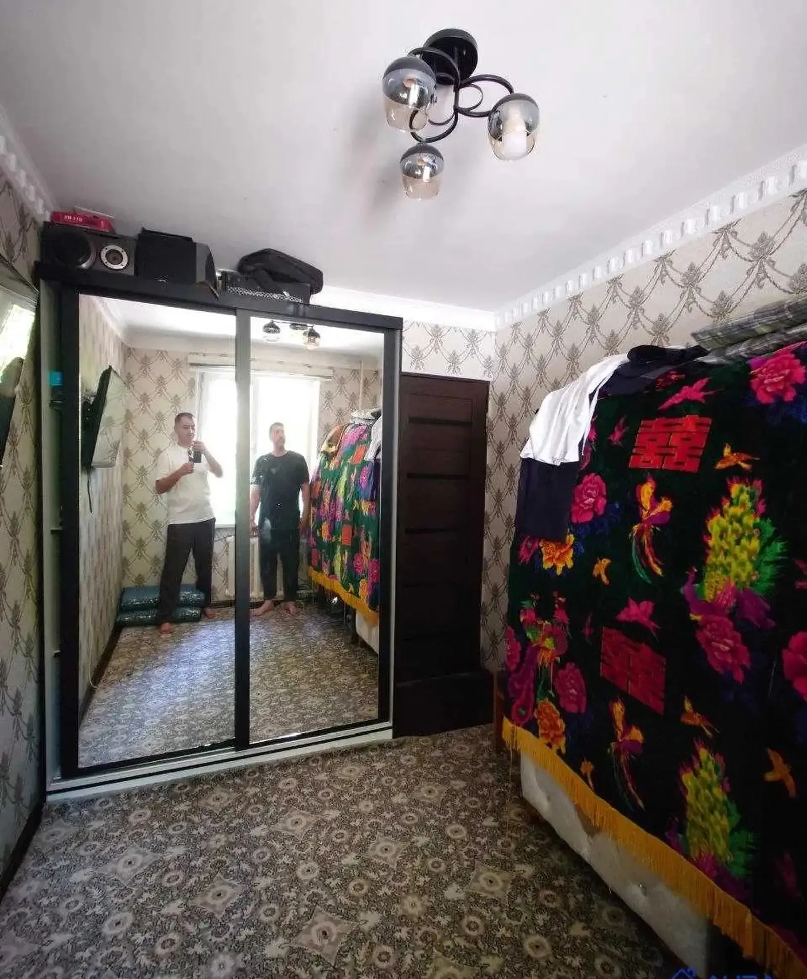 3-комн. квартира, 1 этаж, 63 м², Сино, 104мкр (Сана-1, пеши ресторани Валичон)