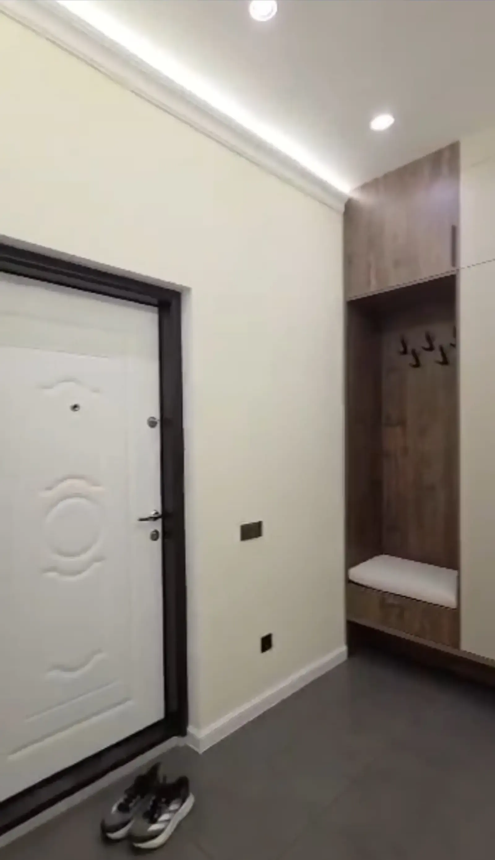 2-комн. квартира, 8 этаж, 86 м², 92мкр,Назди кафе Суман