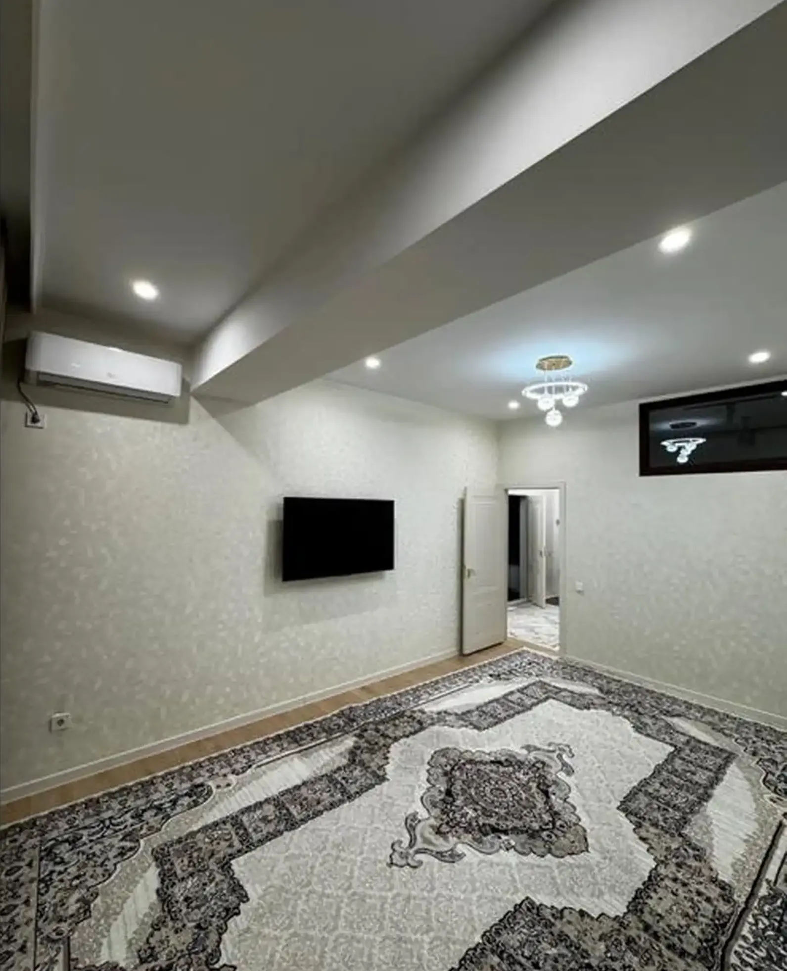 2-комн. квартира, 14 этаж, 70м², Шохмансур