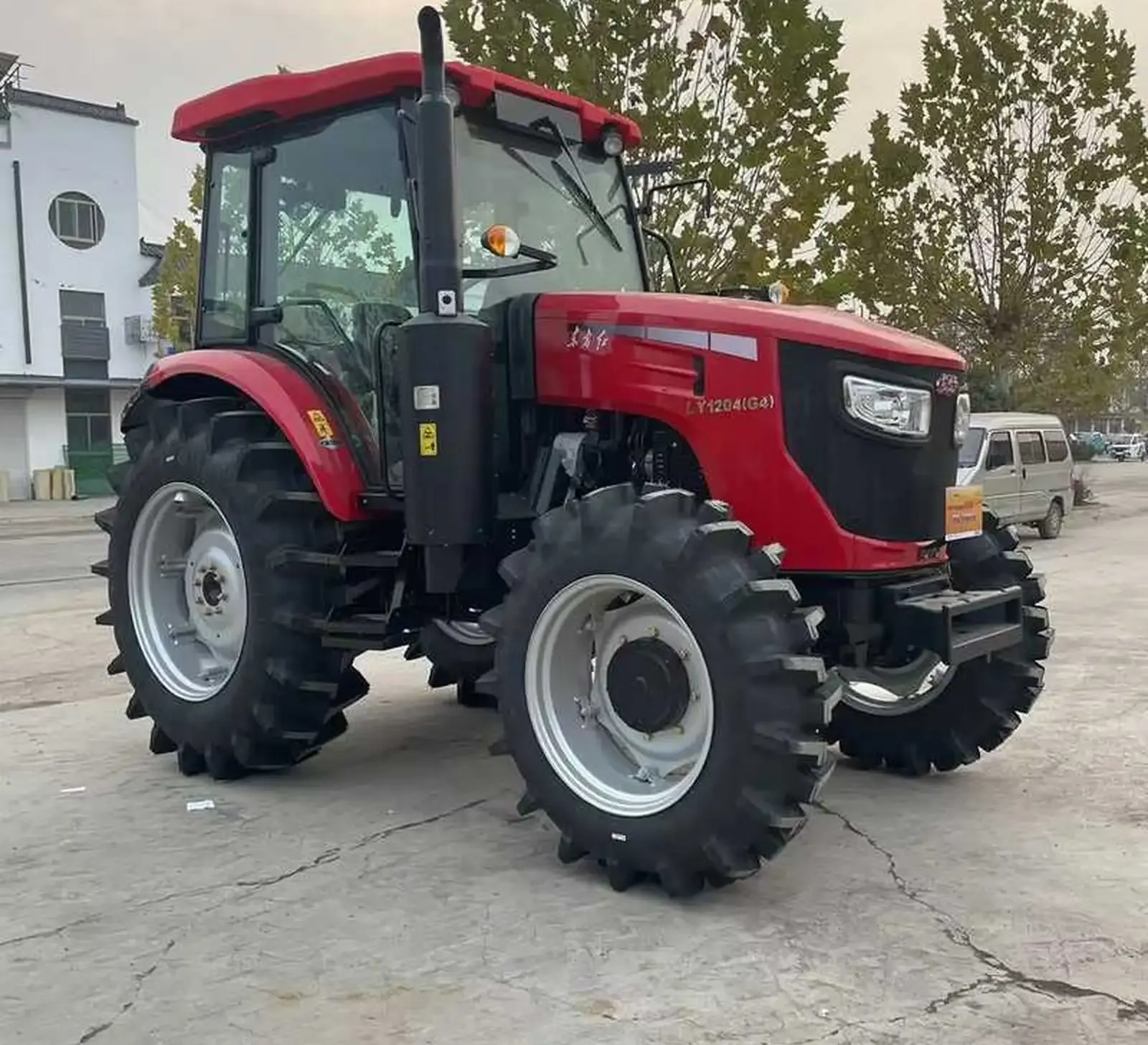 Трактор YTO LY1204 на заказ