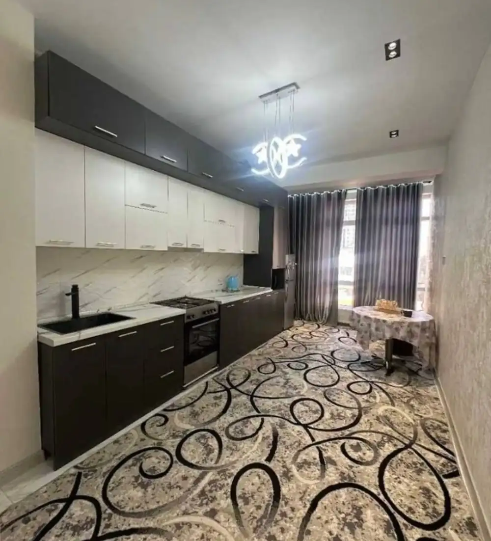 2-комн. квартира, 5 этаж, 90 м², Исмоили Сомонӣ