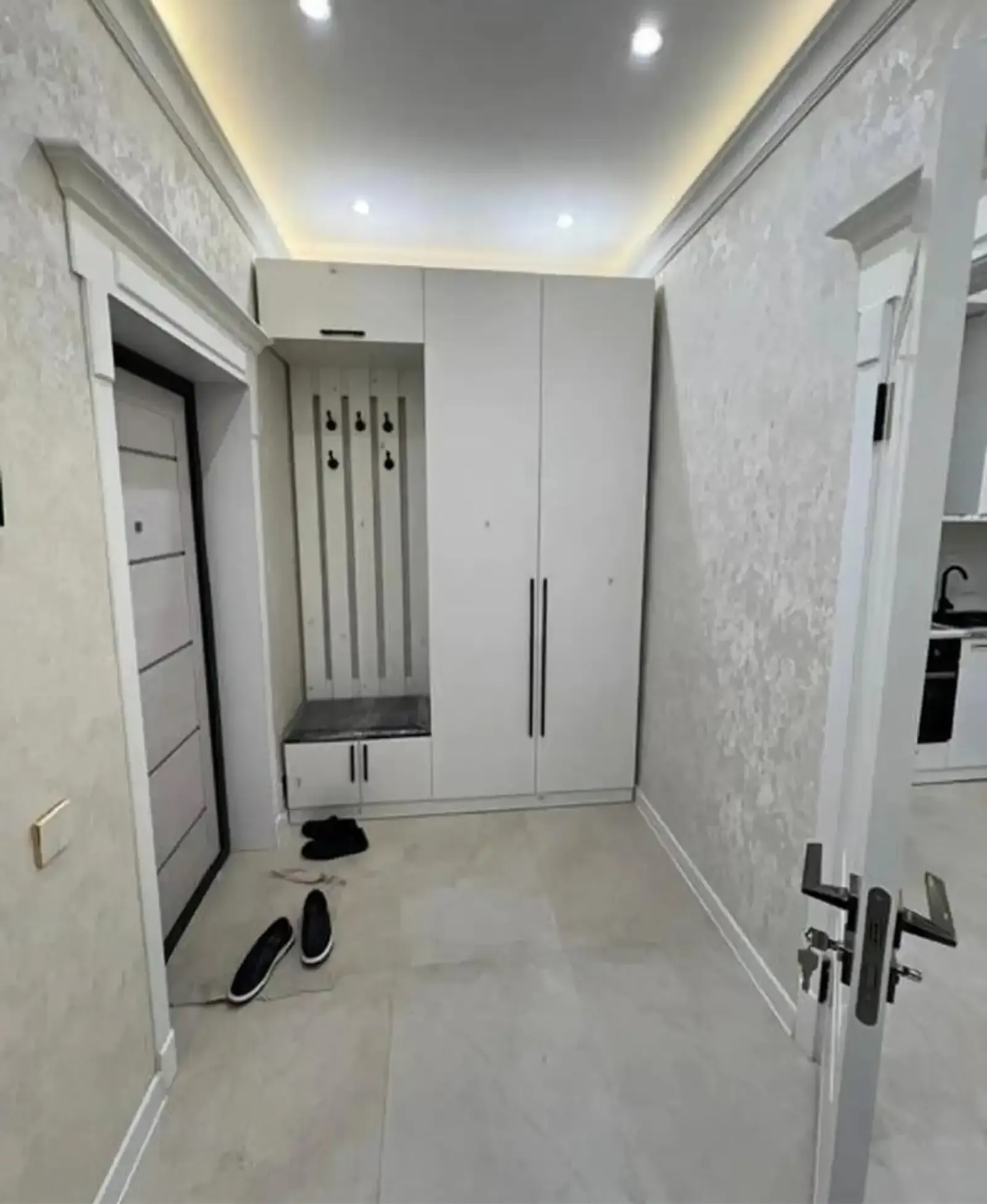 2-комн. квартира, 13 этаж, 60м², Фирдавси