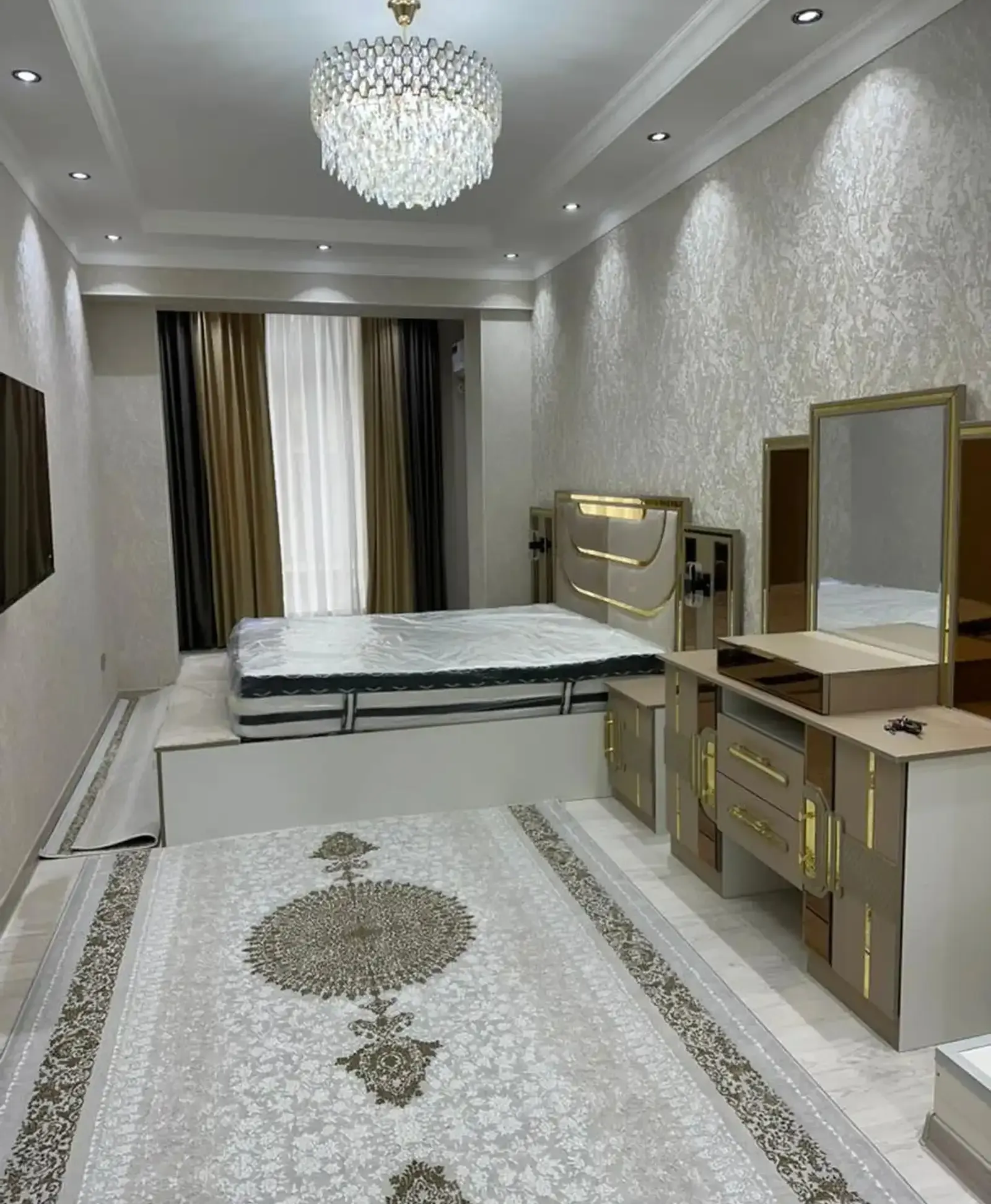 2-комн. квартира, 5 этаж, 82м², ОВИР