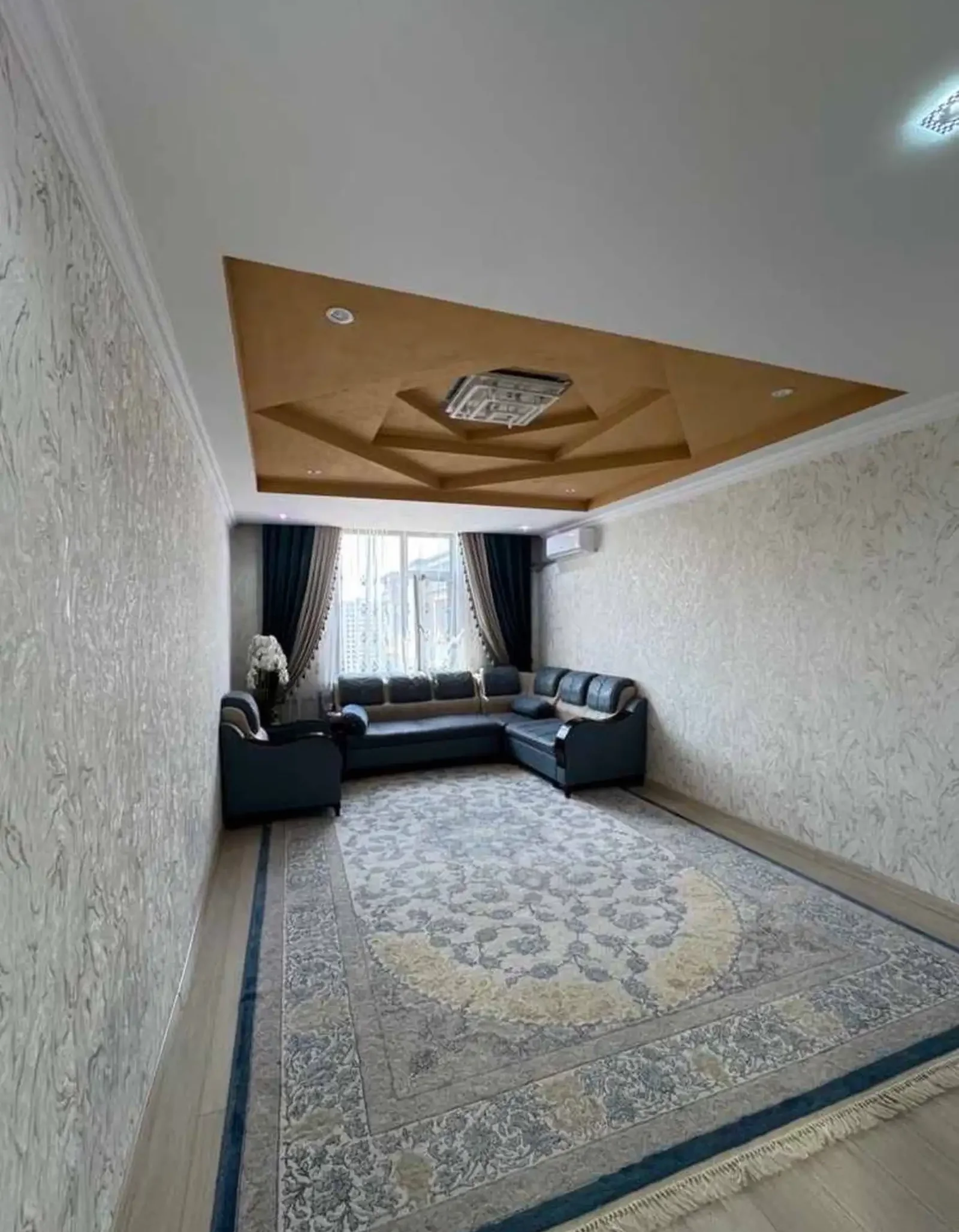 2-комн. квартира, 15 этаж, 55 м², Фирдавси