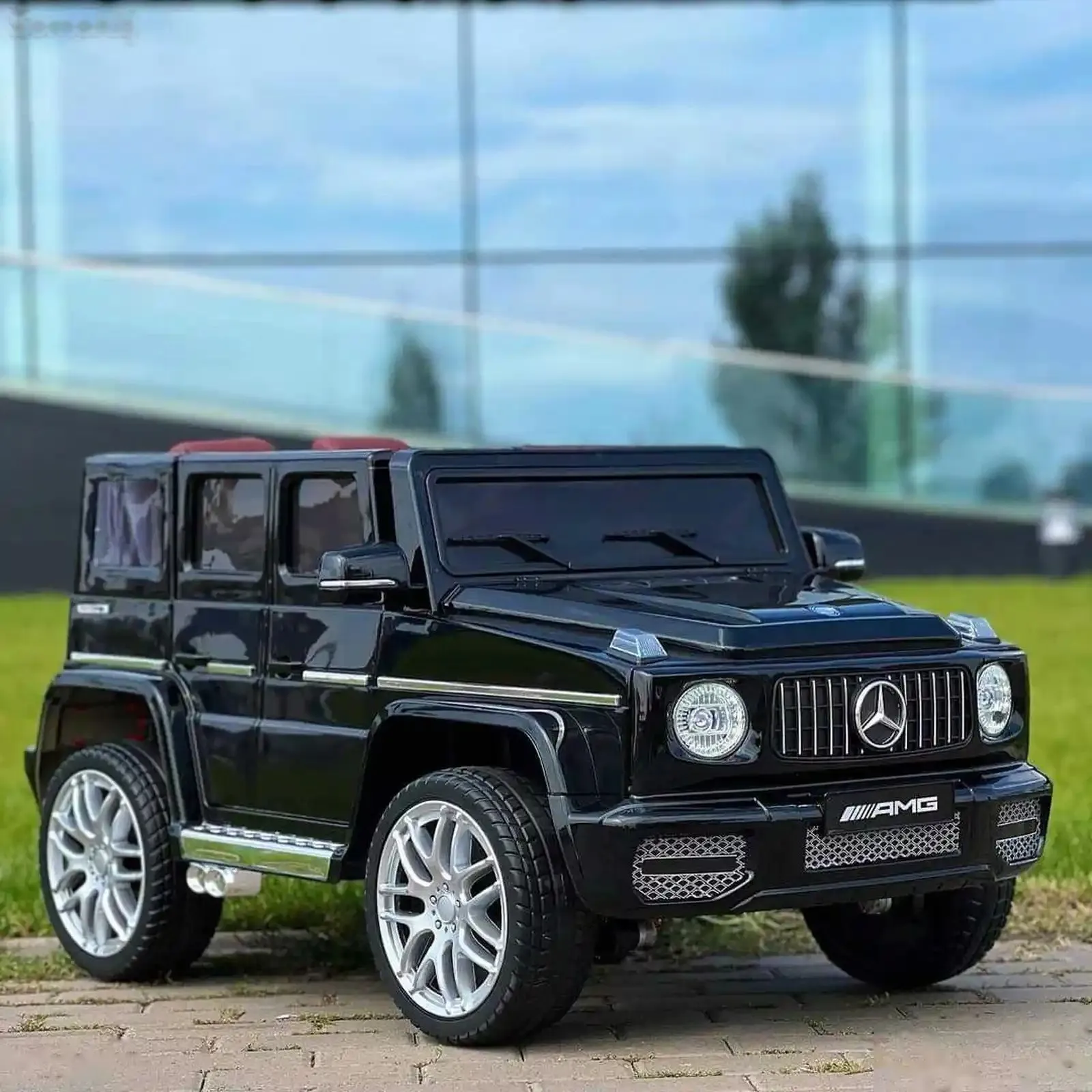 Детский электромобиль