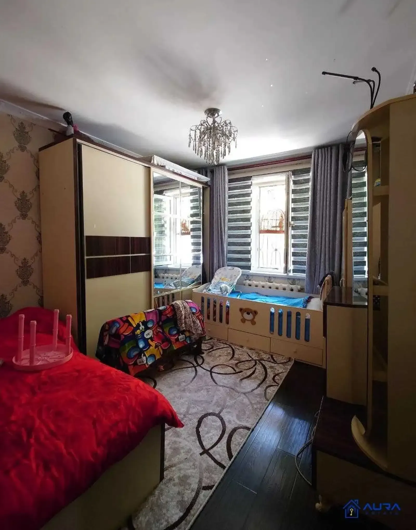 3-комн. квартира, 1 этаж, 63 м², Сино, 104мкр (Сана-1, пеши ресторани Валичон)