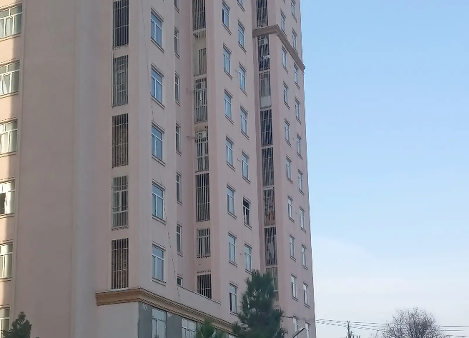 Помещение под магазин / салон, 98м², Донишгохи Тичорати Диагностика