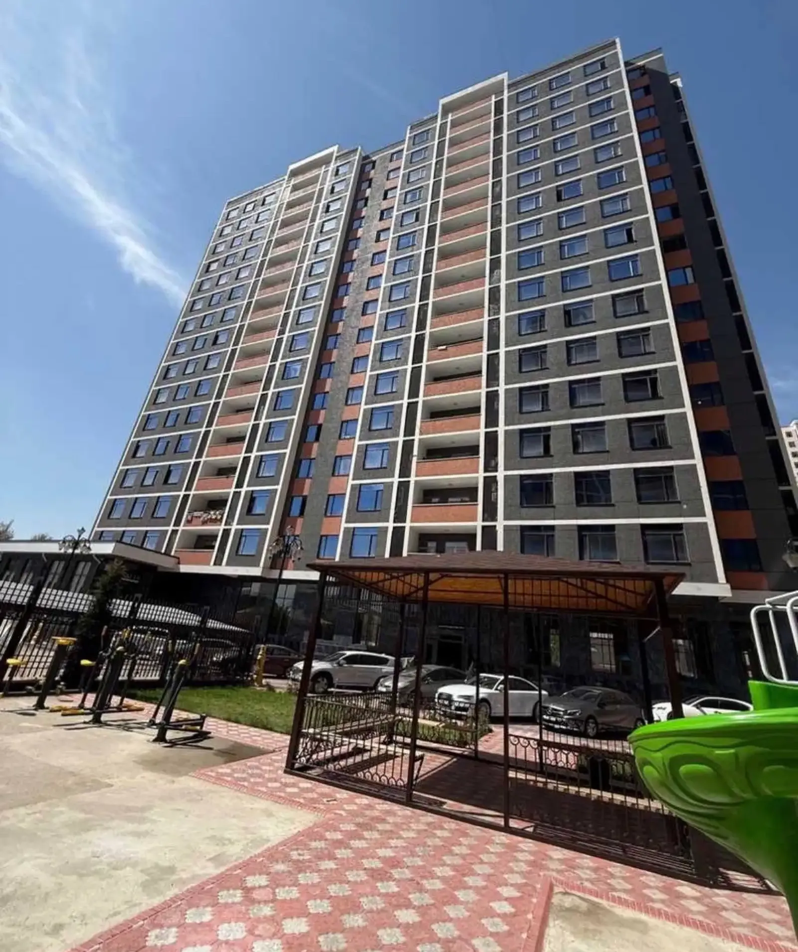 2-комн. квартира, 11 этаж, 80 м², Исмоили Сомони
