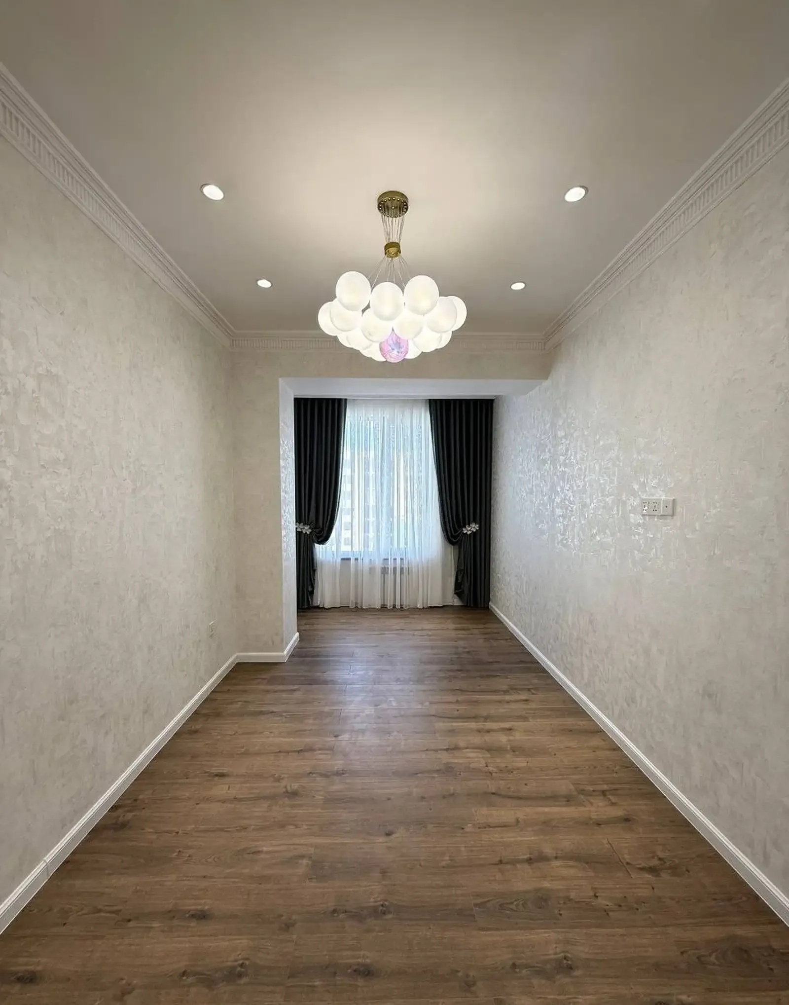 3-комн. квартира, 12 этаж, 109 м², Шохмансур, Старый аэропорт, Relax