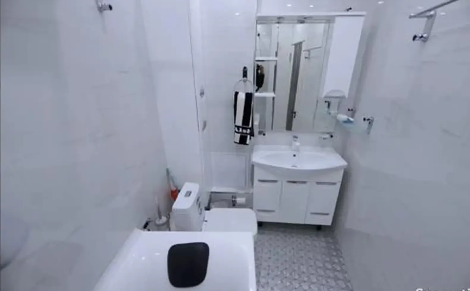 2-комн. квартира, 11 этаж, 77м², Шохмансур