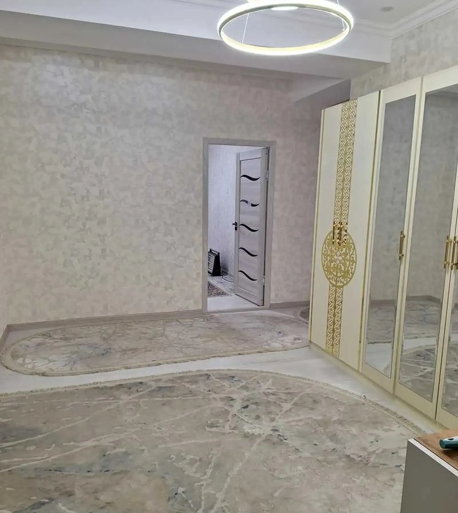 2-комн. квартира, 12 этаж, 90м², Фирдавси