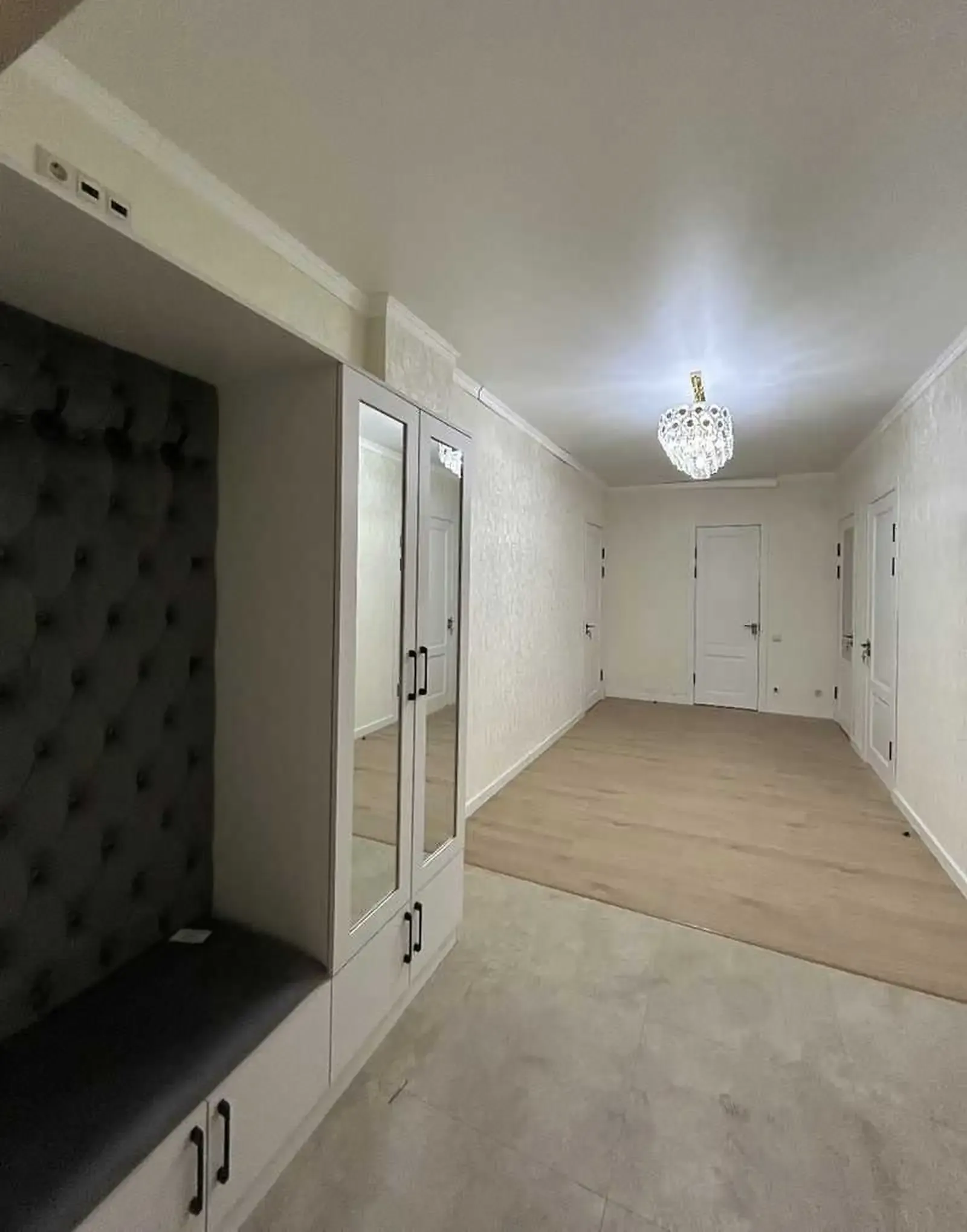2-комн. квартира, 16 этаж, 100м²,  Гостиница HILTON