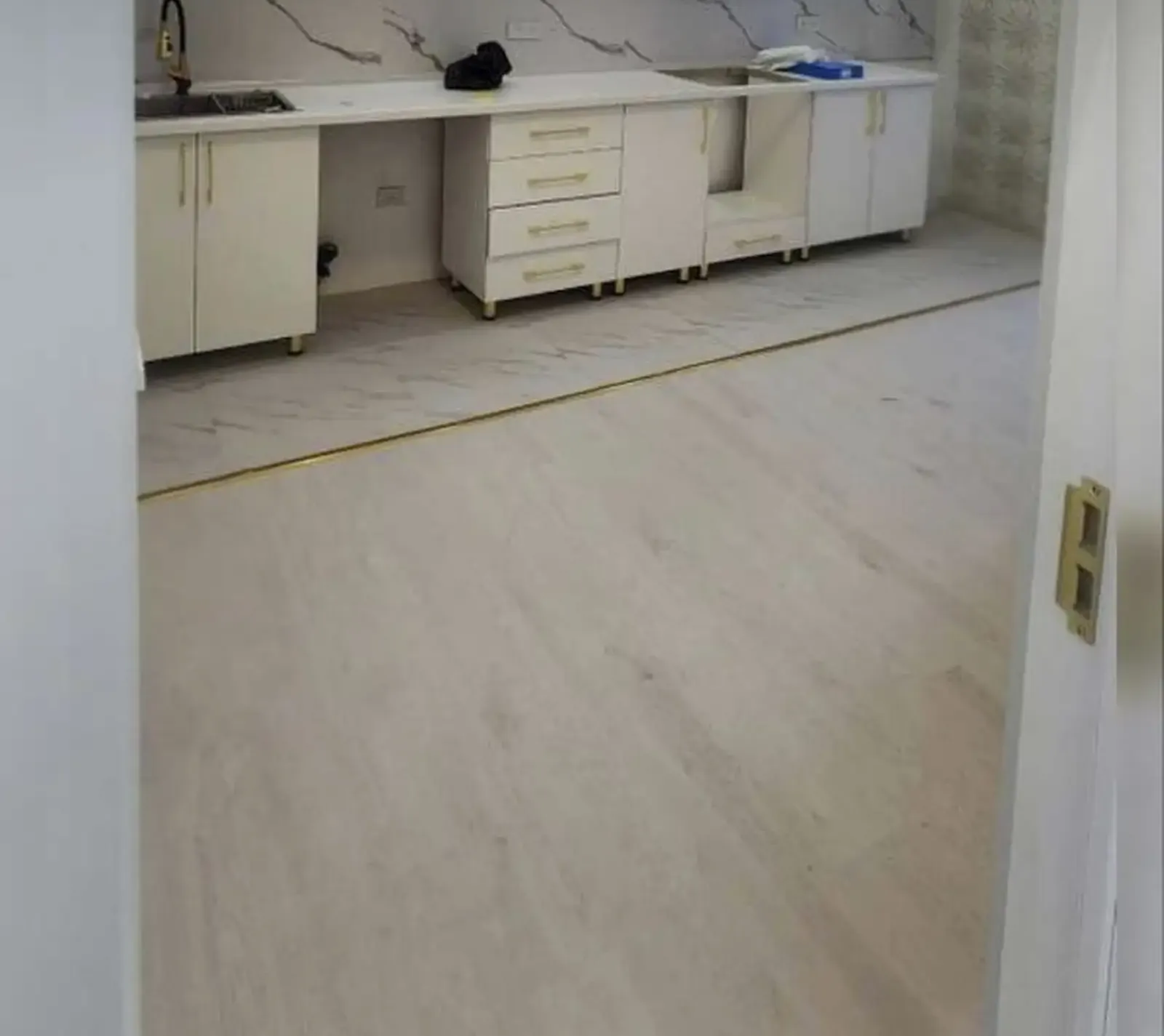 3-комн. квартира, 15 этаж, 100 м², Казокон