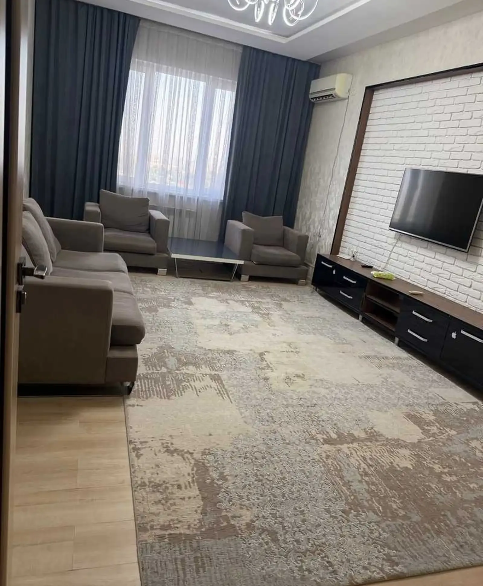 3-комн. квартира, 8 этаж, 102м², Ёвари Кохи Борбад