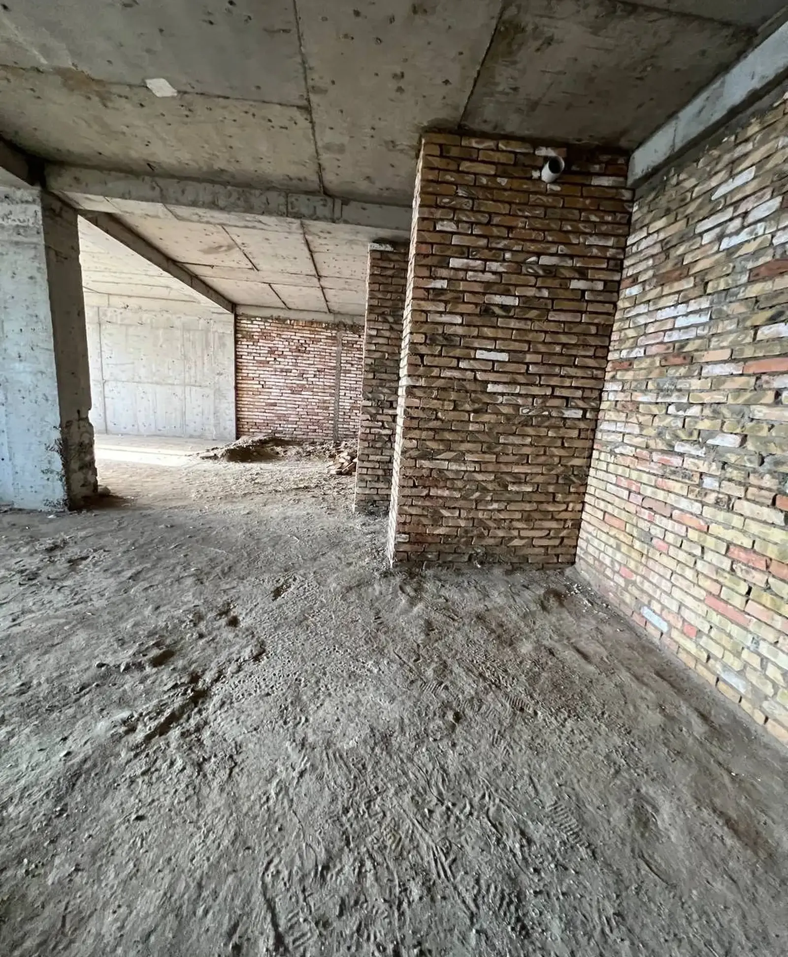 3-комн. квартира, 18 этаж, 132 м², Исмоили Сомони, ЦУМ, Шохпалас