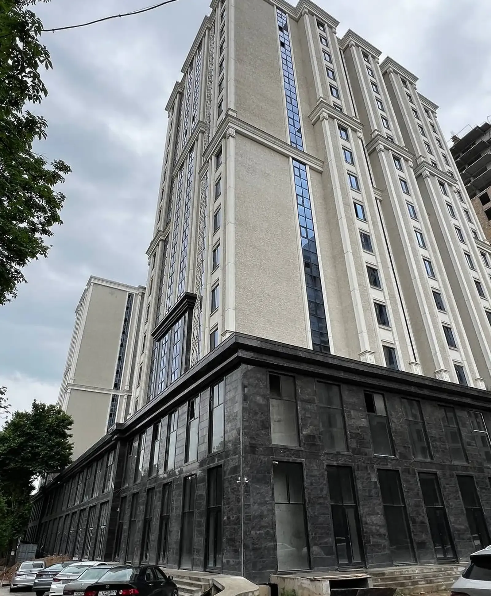 2-комн. квартира, 6 этаж, 78 м², Шохмансур Танка на против детской стоматологии