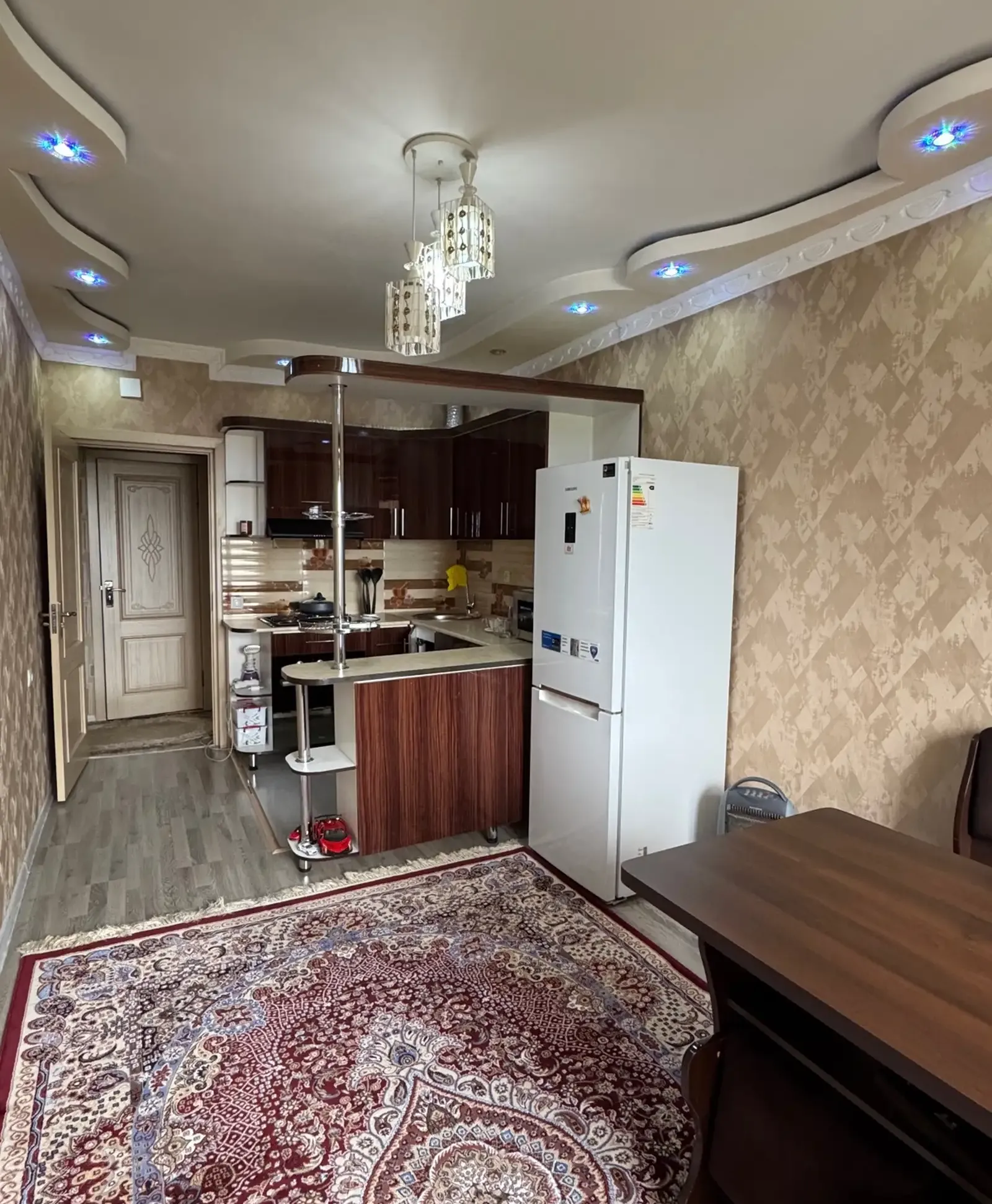 2-комн. квартира, 13 этаж, 67 м², 92 мкр, Кафе Суман.