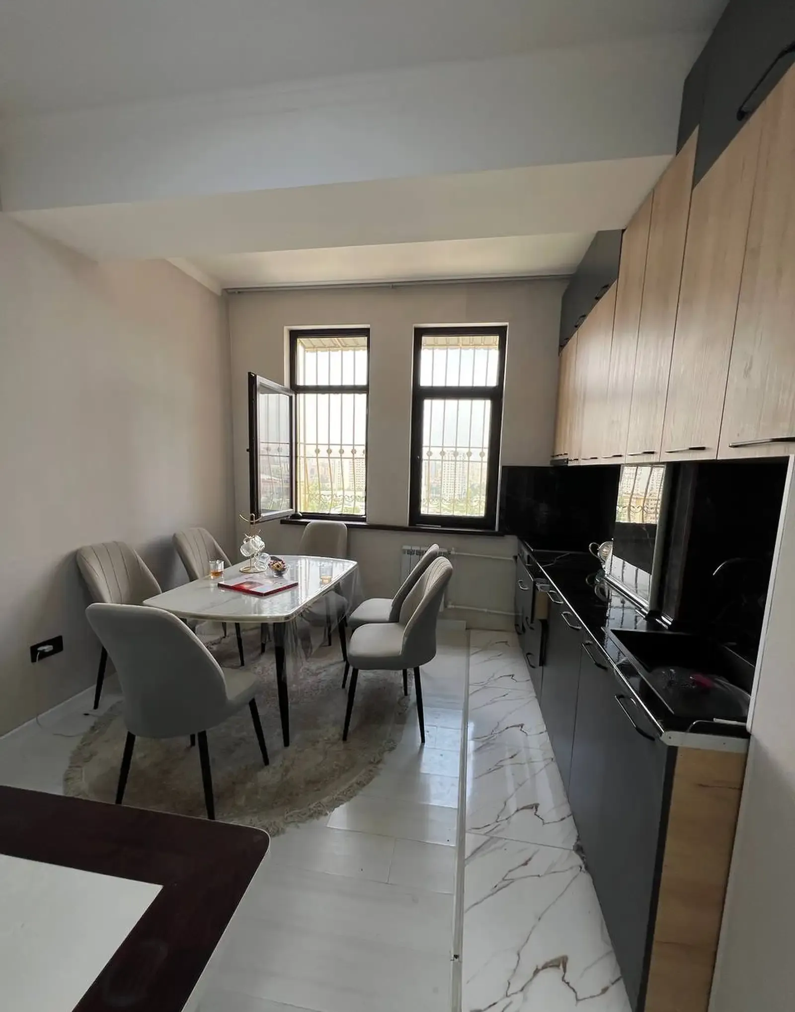 2-комн. квартира, 14 этаж, 75 м², Фирдавси, Молодежный