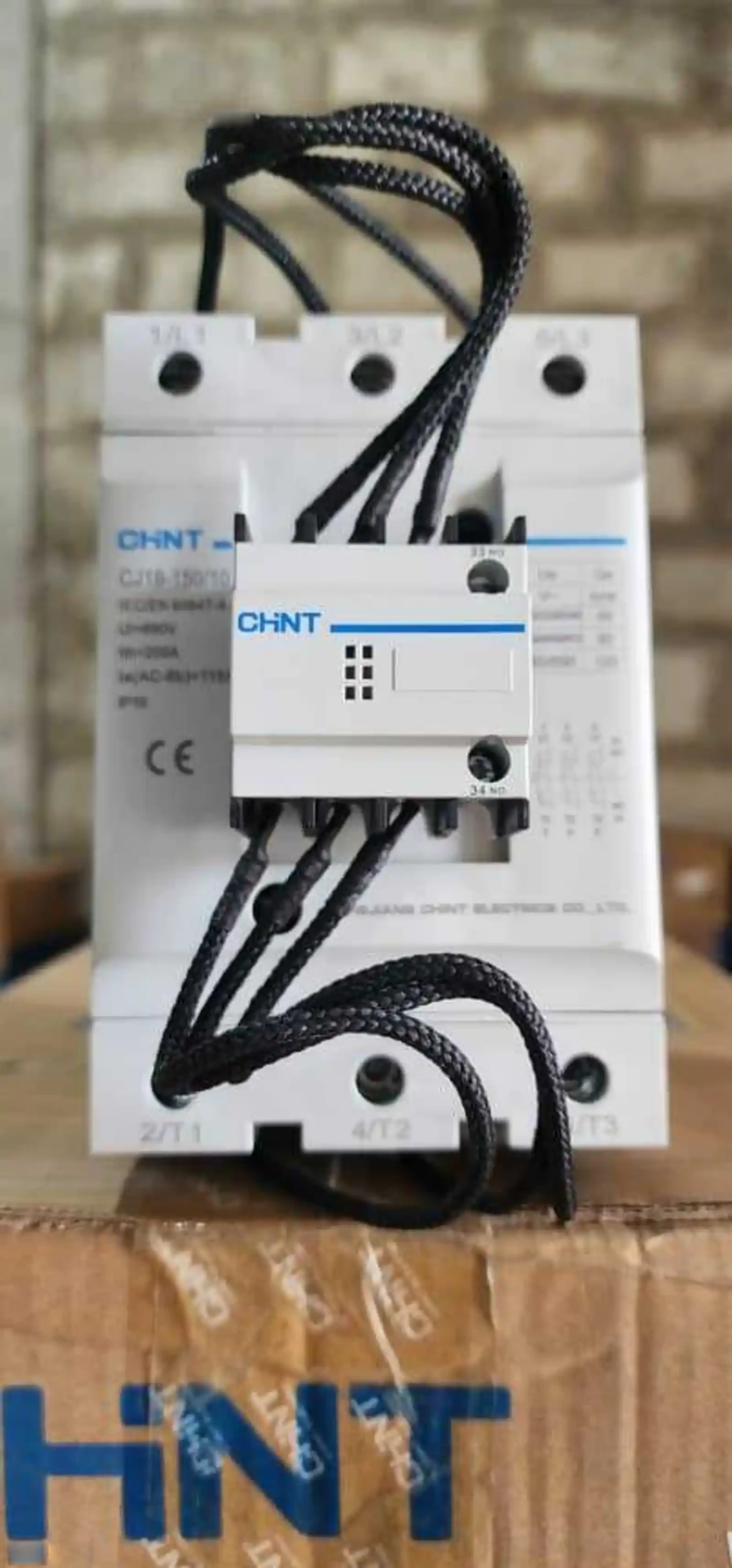 Конденсаторный контактор CJ19-150/10 220V 50/60Hz