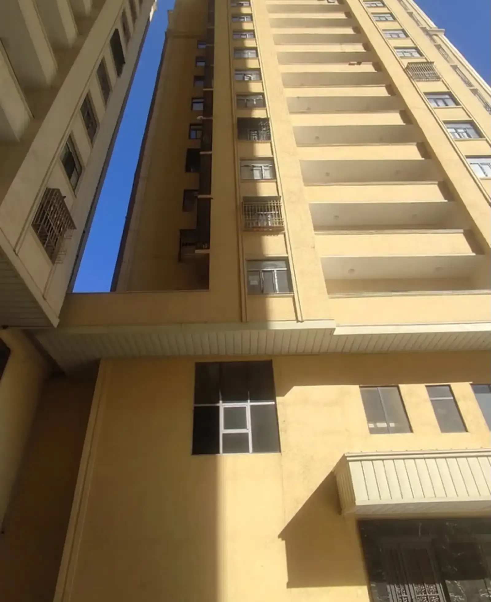 2-комн. квартира, 15 этаж, 53м², Фирдавси