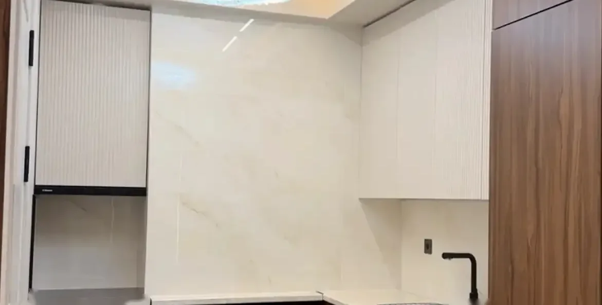 2-комн. квартира, 18 этаж, 57м², Оперка