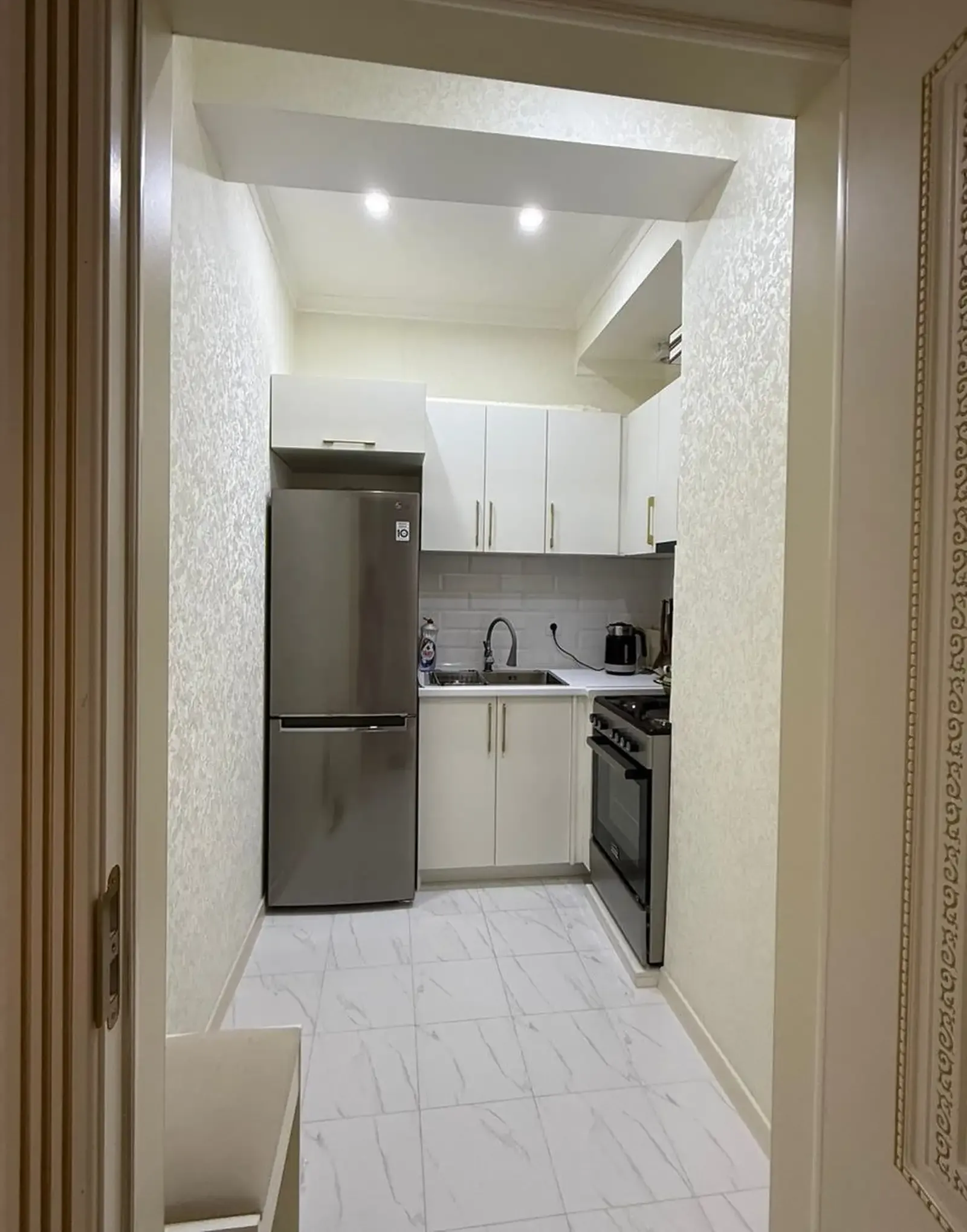 2-комн. квартира, 11 этаж, 64 м², Шохмансур Хитой Бозор