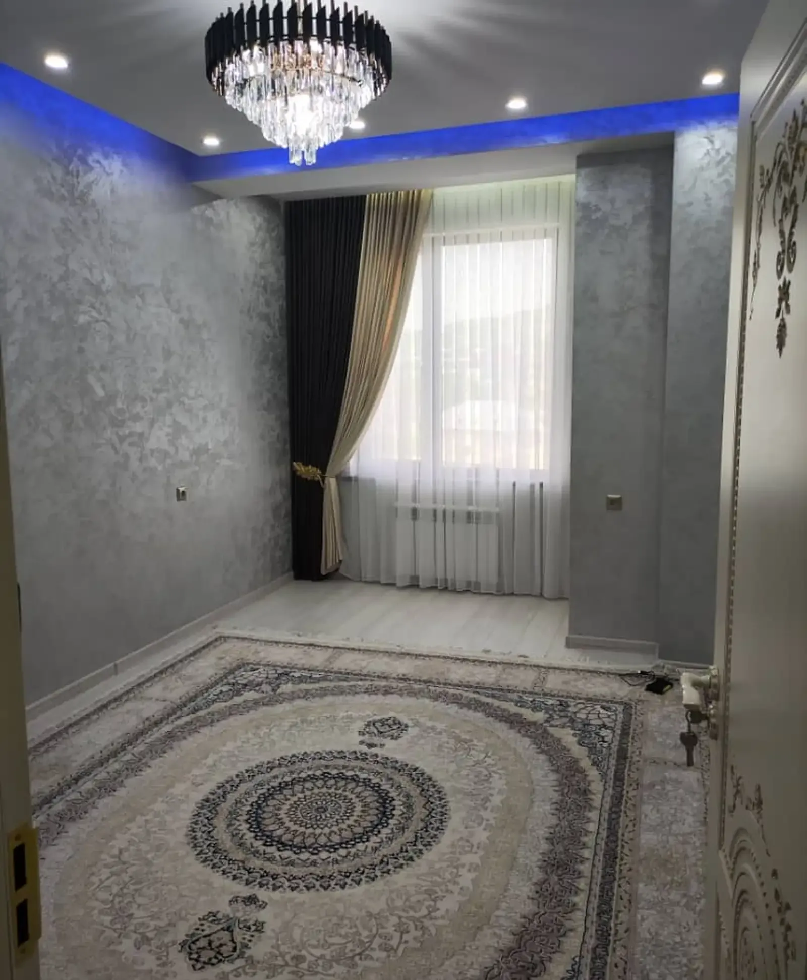 2-комн. квартира, 10 этаж, 70м², 92 Мкр, пеши ошхонаи Райхона