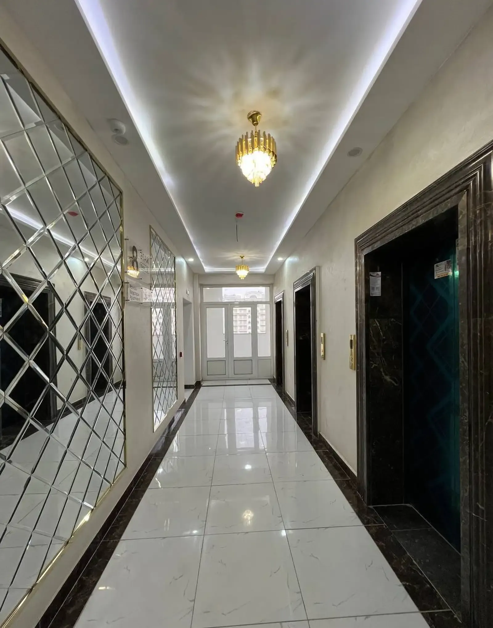 3-комн. квартира, 17 этаж, 147 м², Исмоили Сомони, Шох палас