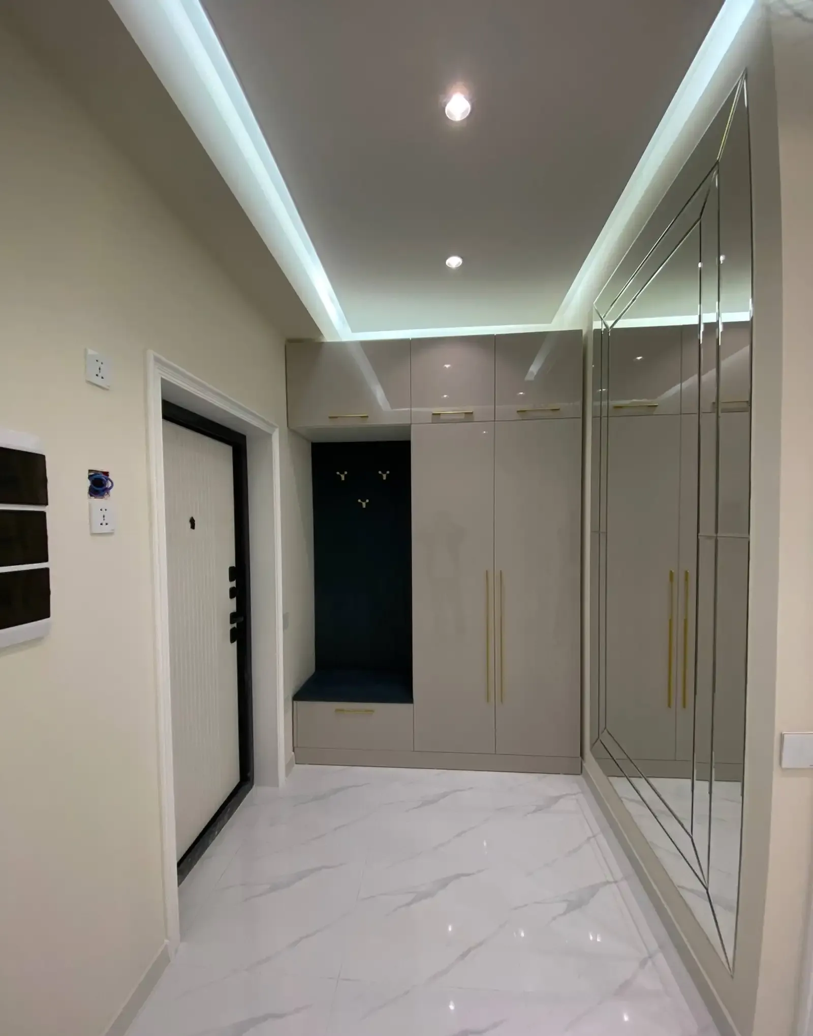 2-комн. квартира, 12 этаж, 66 м², Сино Сити Молл