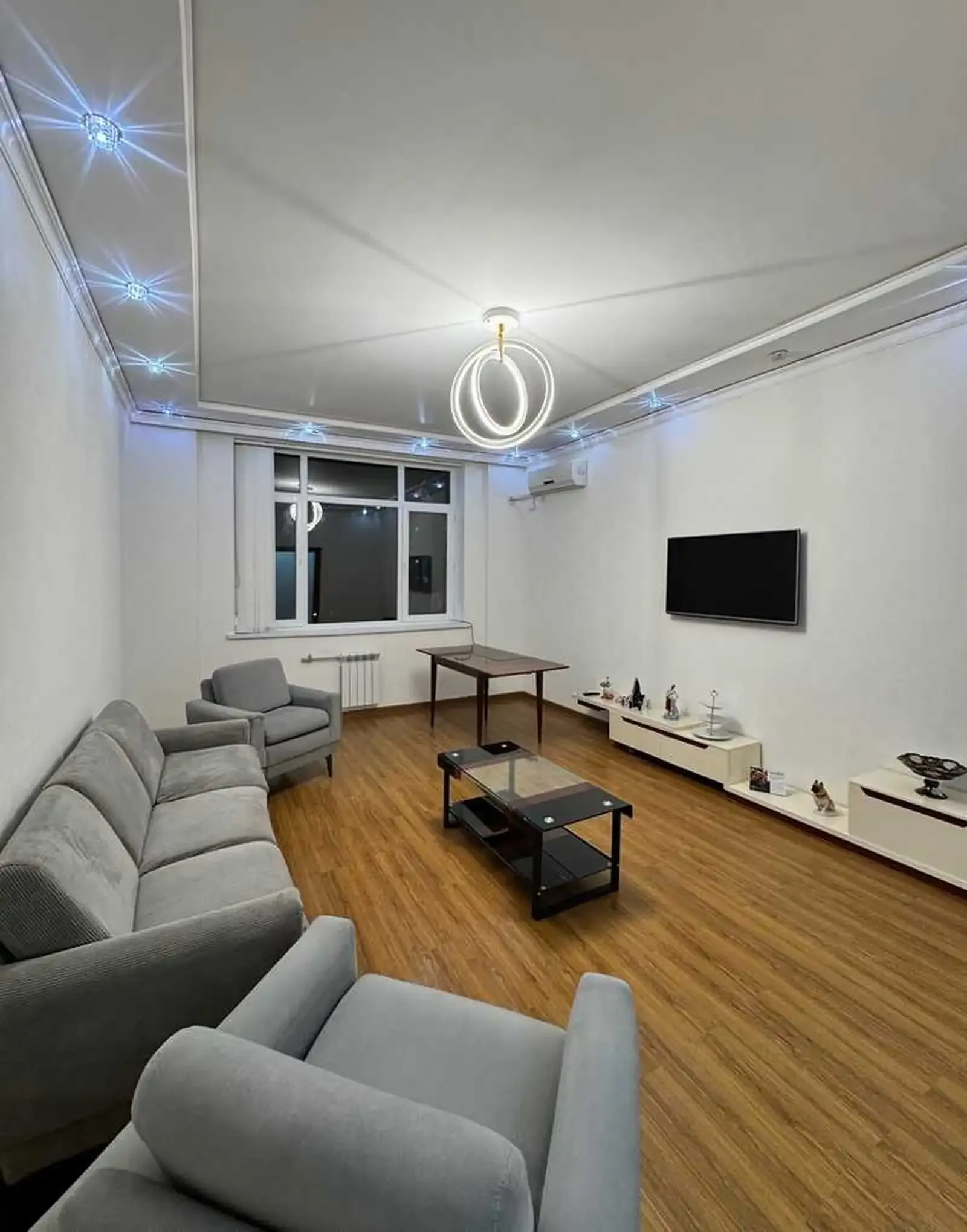 2-комн. квартира, 8 этаж, 106м², Шохмансур