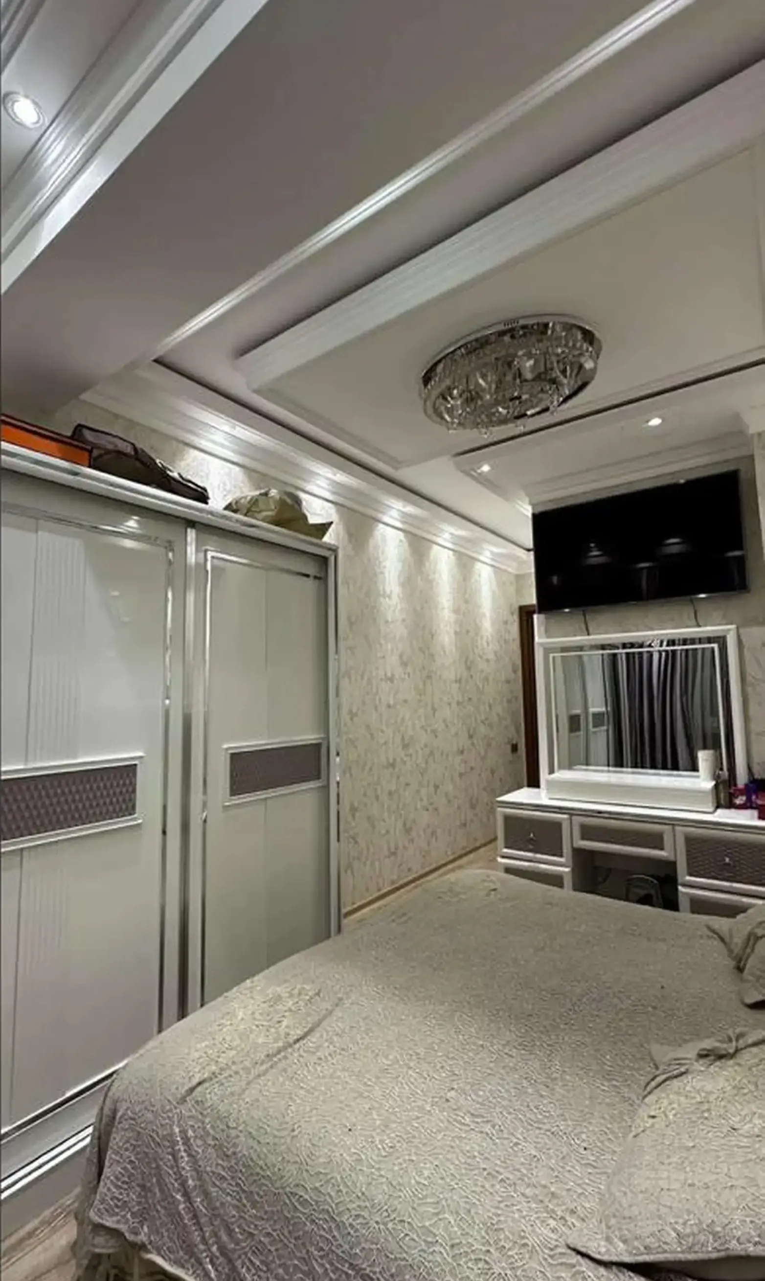 3-комн. квартира, 2 этаж, 130м², Сомони